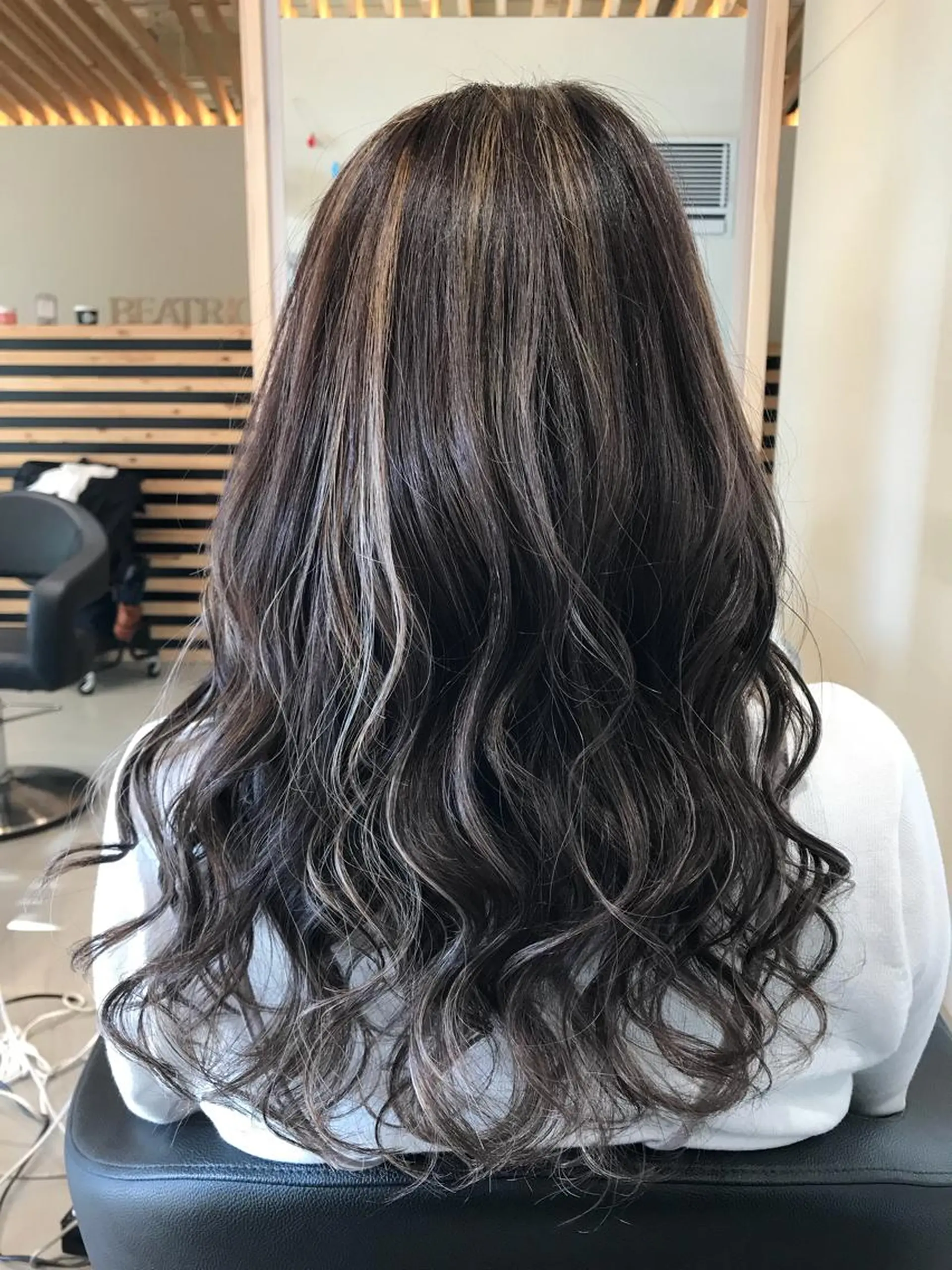 ロング カラー 関口 友行のヘアスタイル