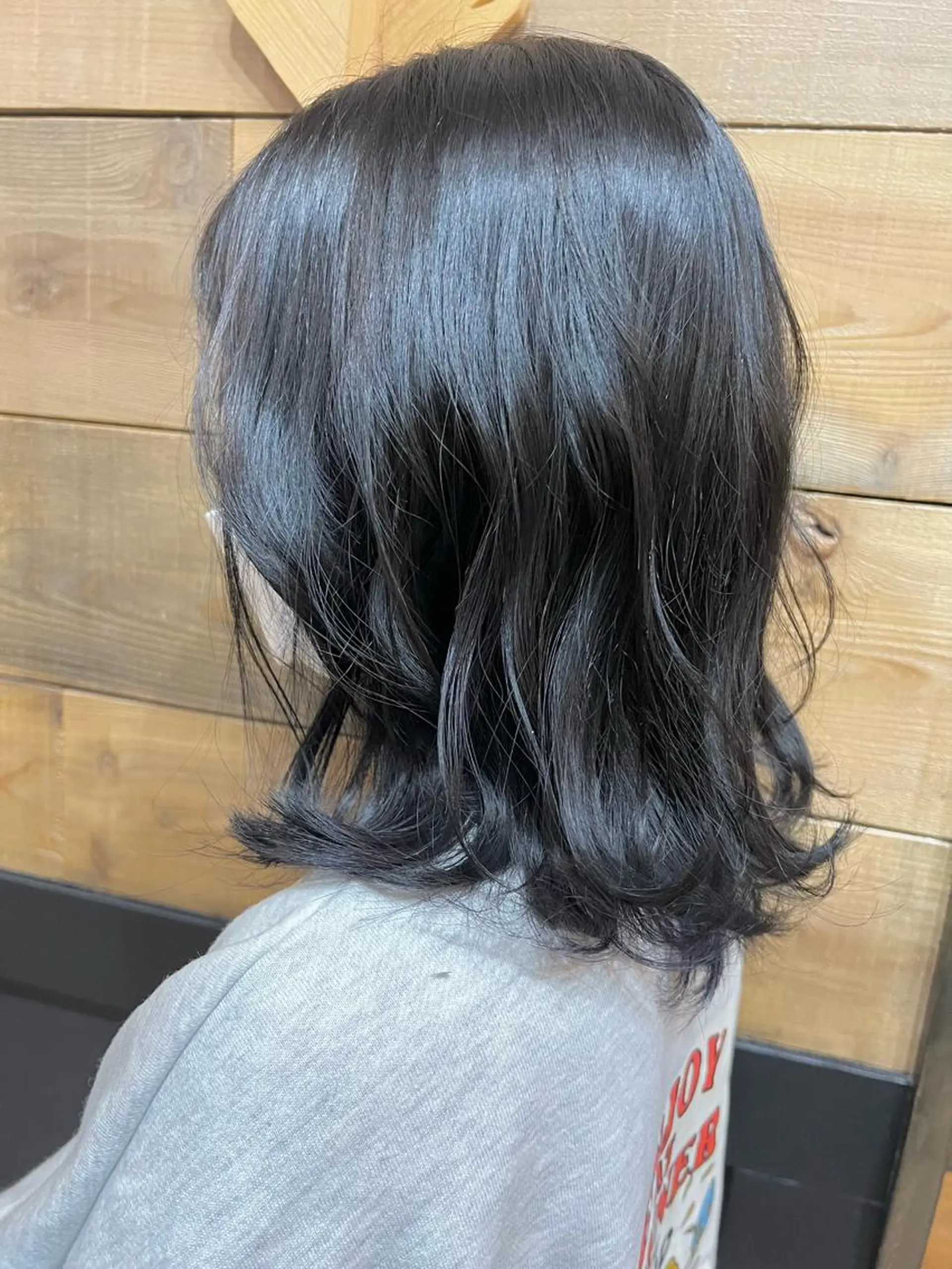 ミディアム カラー ブリーチ 透明感カラー ブリーチなしカラー 外ハネヘア HairSalon SHIAN八王子店所属・SHIAN 八王子 🦋小林 美羅🦋のヘアスタイル