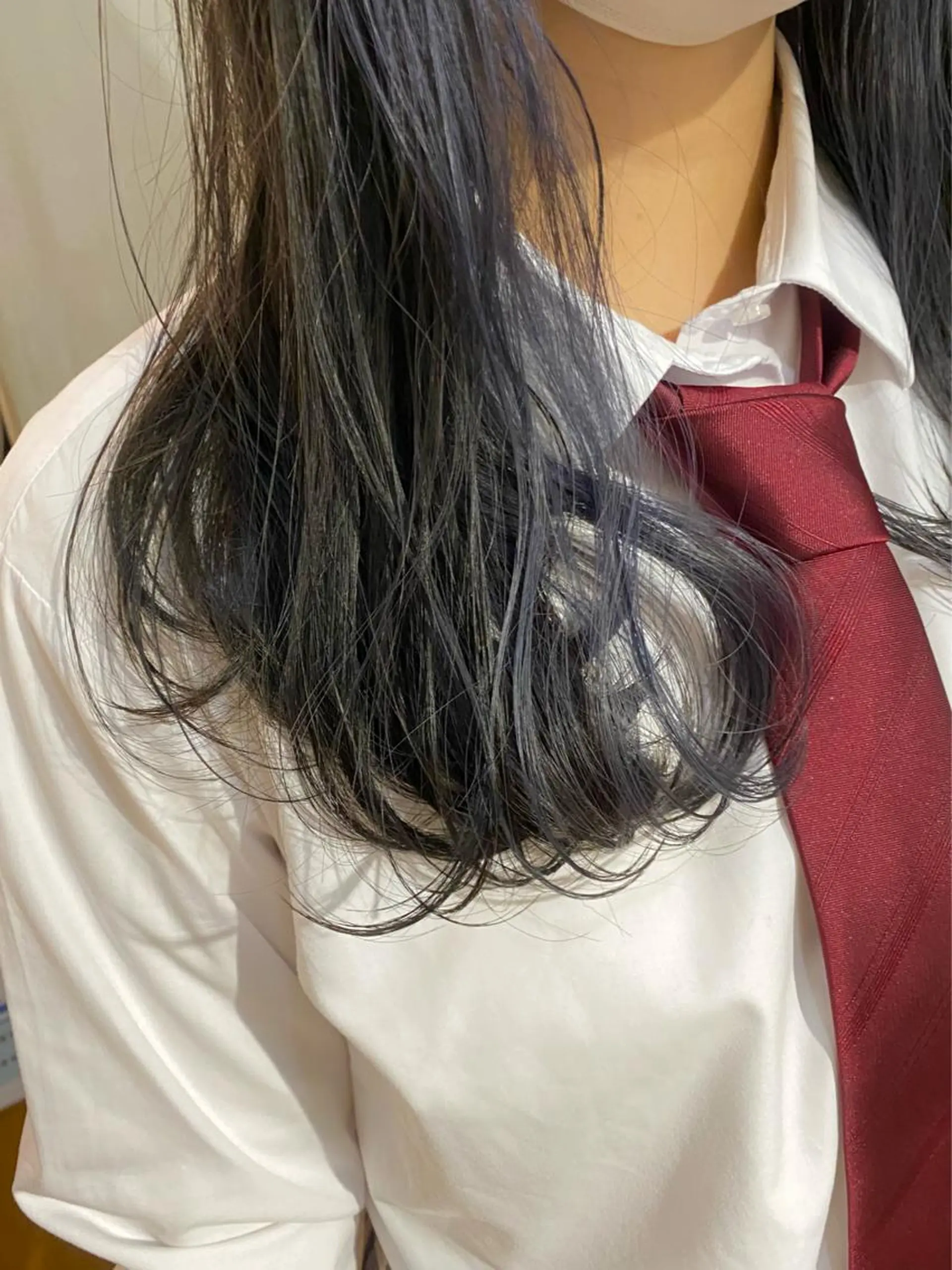 ロング カラー ブリーチ ブルーカラー 透明感カラー イヤリングカラー 韓国風ヘア 齋藤 リクのヘアスタイル