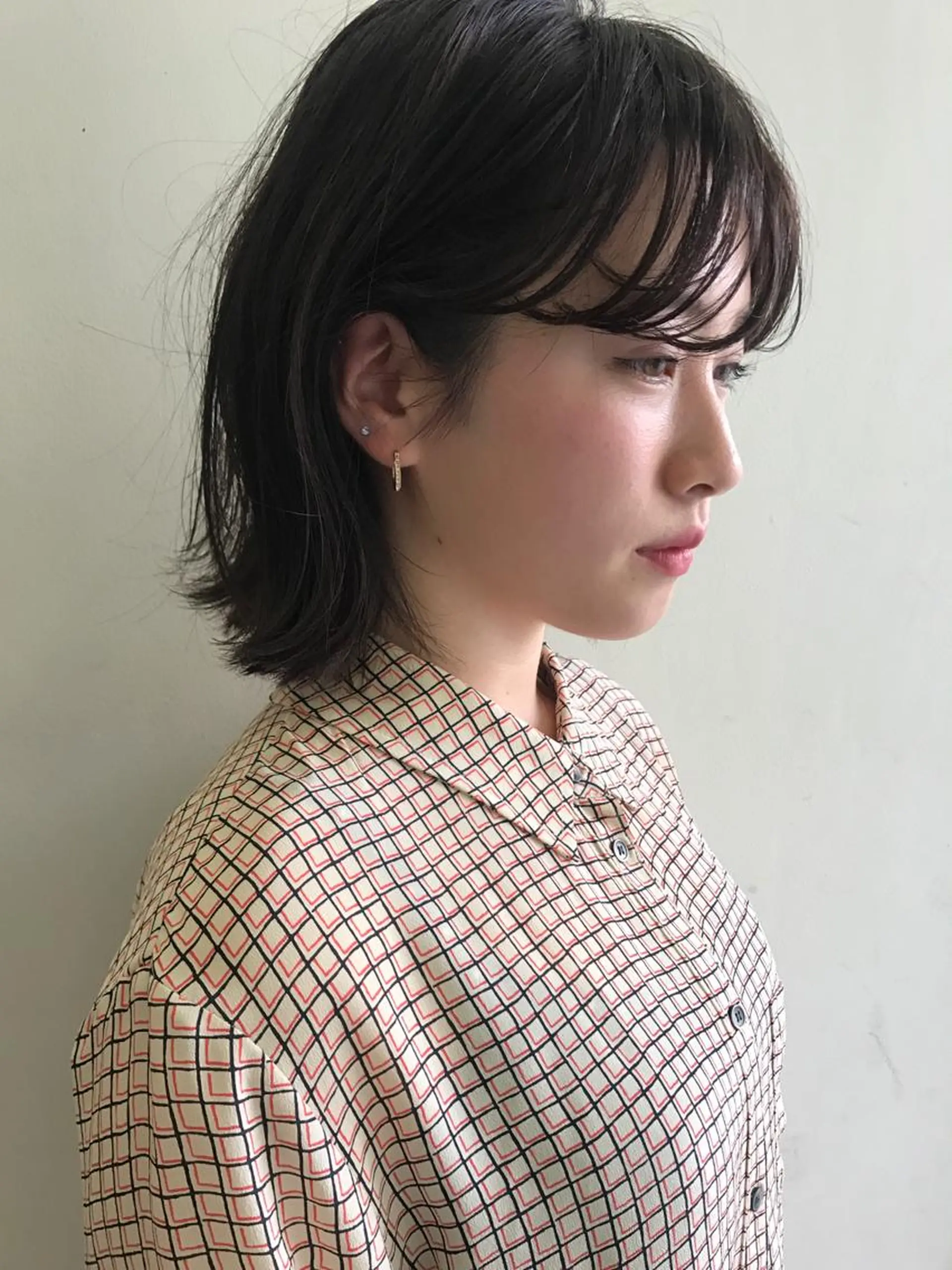 ショート カラー アッシュ アッシュグレー 透明感カラー ボブ 貫洞 大介のヘアスタイル