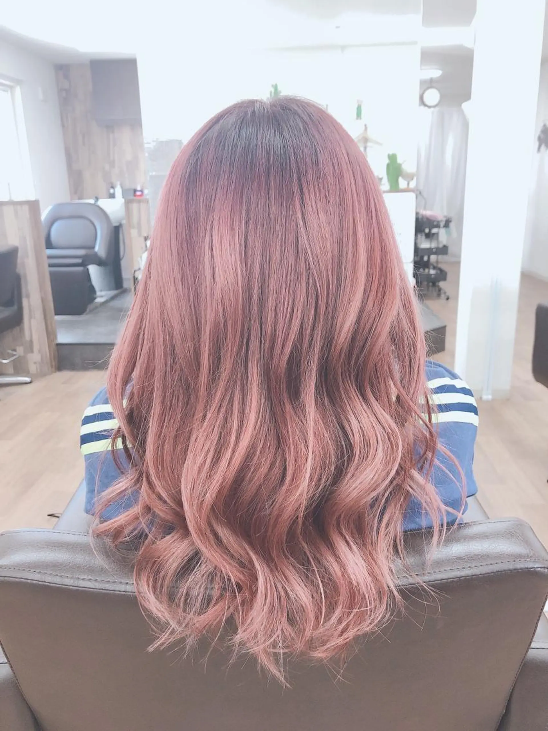 ロング カラー 梅澤 由衣のヘアスタイル