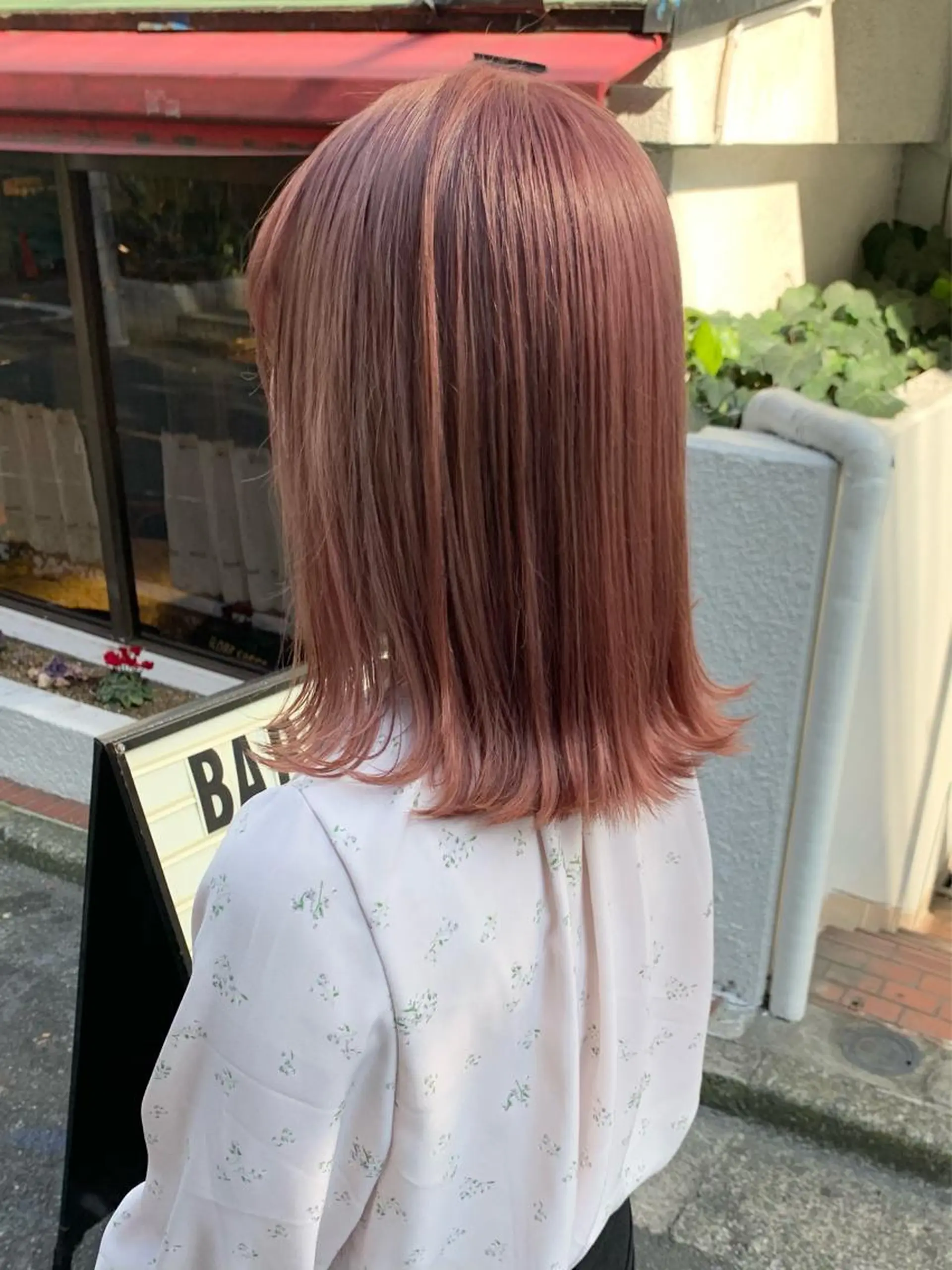 ミディアム カラー ヘアアレンジ カット ヘアカラー トリートメント ヘアセット 憧れの艶ハイトーンへ 🌙サイダサキのヘアスタイル