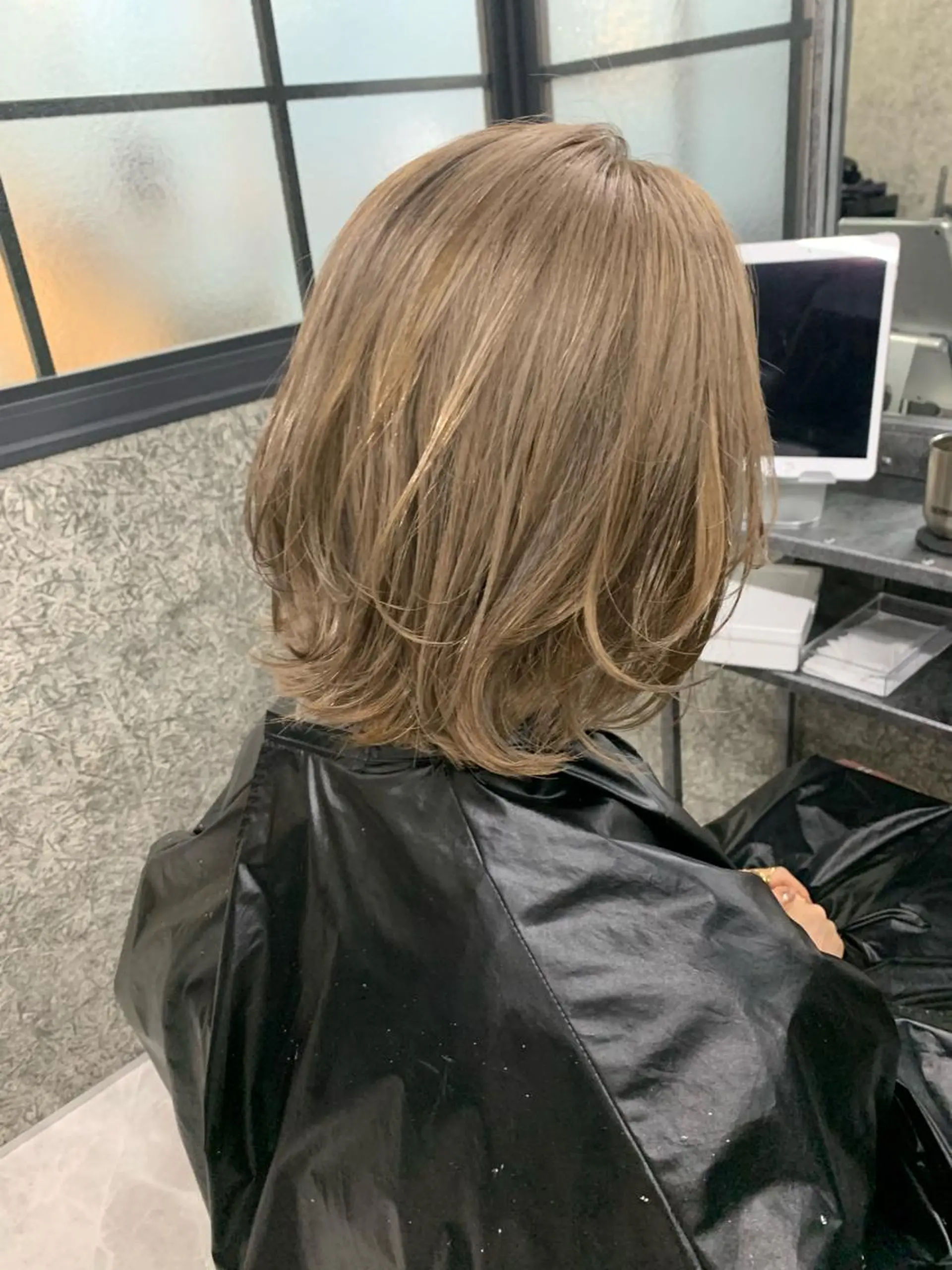 ミディアム カラー ベージュカラー ミルクティーベージュ 垢抜けヘア♡柔らかい カラー/mihoのヘアスタイル