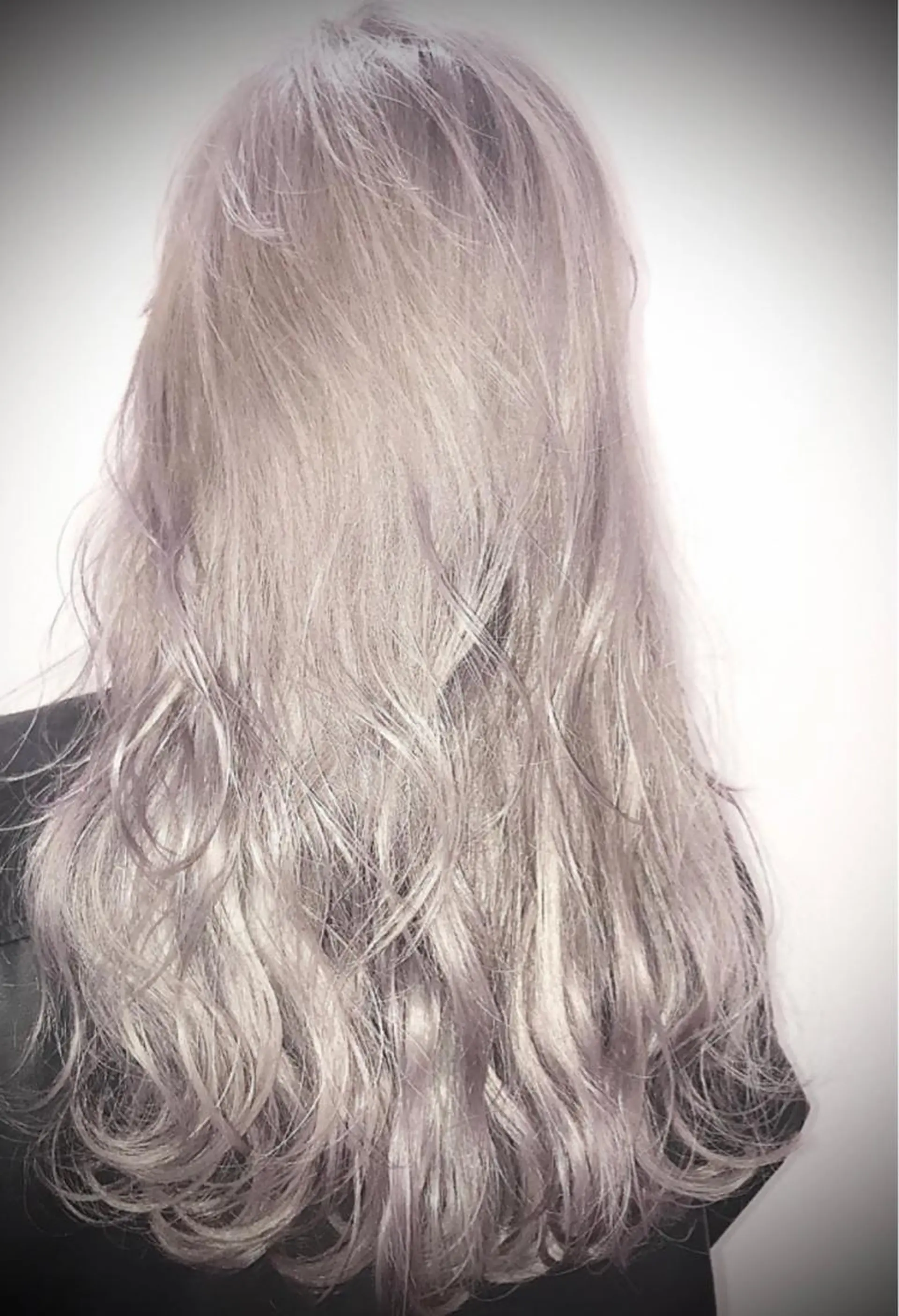 セミロング カラー ブリーチ Seventh Sense所属・Seventh Senseのヘアスタイル