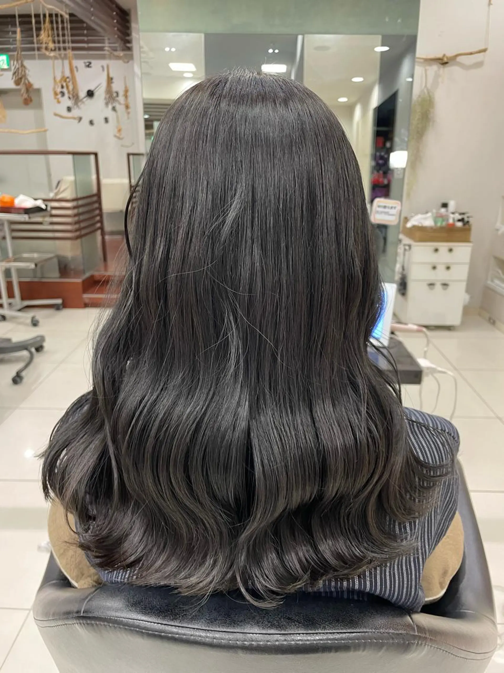 ロング ヘアカラー 🌈ミルクティー / MISAKI🐰のヘアスタイル