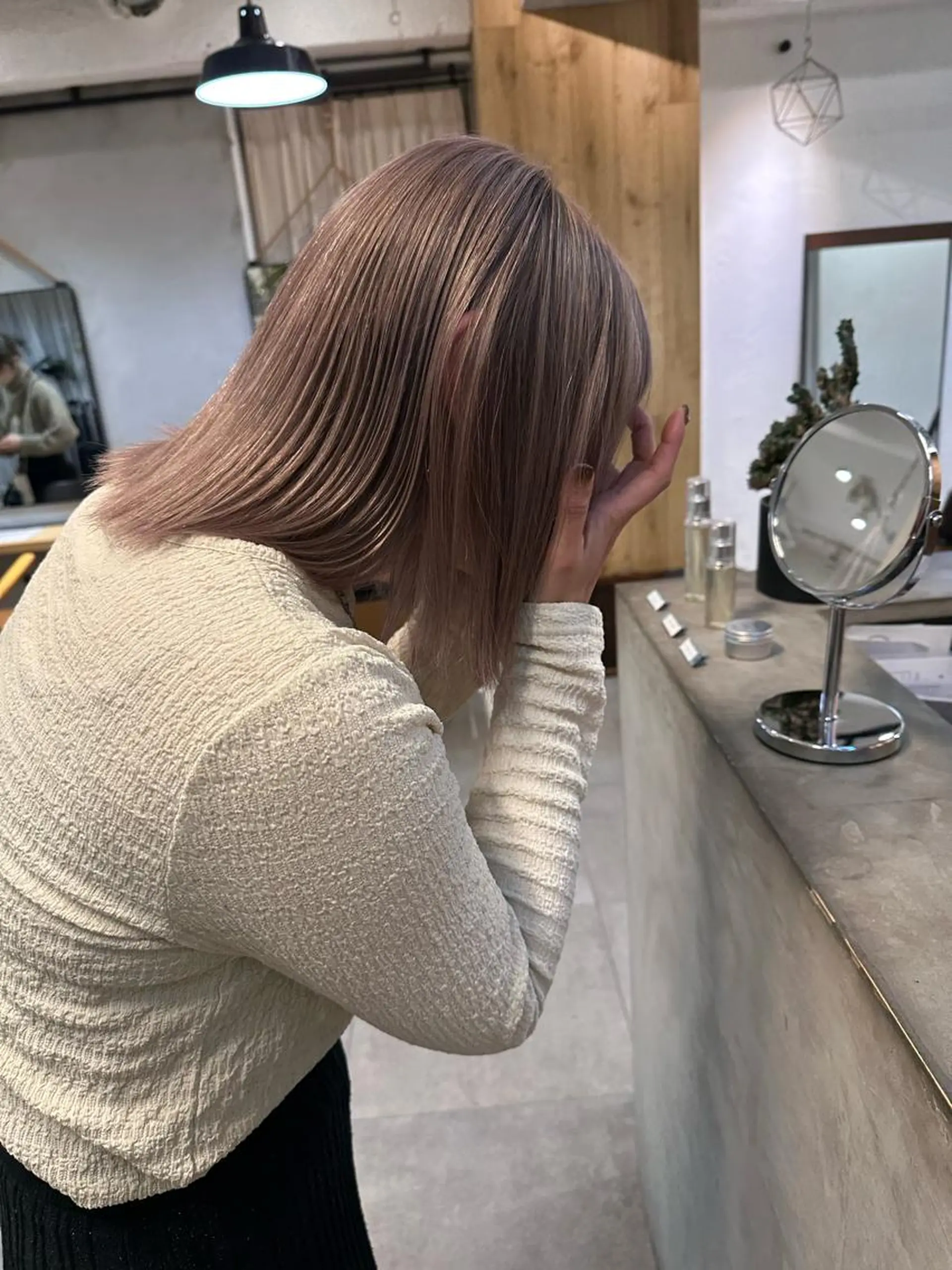 ミディアム カラー ヘアカラー トリートメント REINA☁️透明感 カラー/ぷつっと♡のヘアスタイル