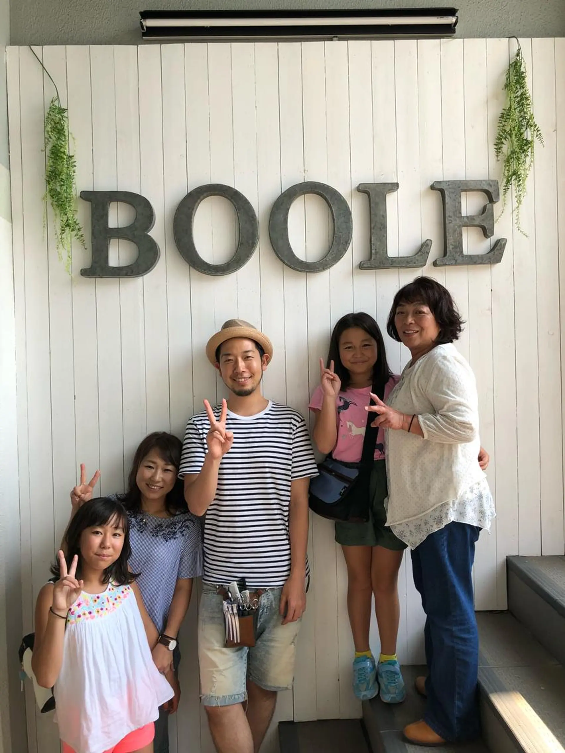 ミディアム 渡邊 暁史のヘアスタイル