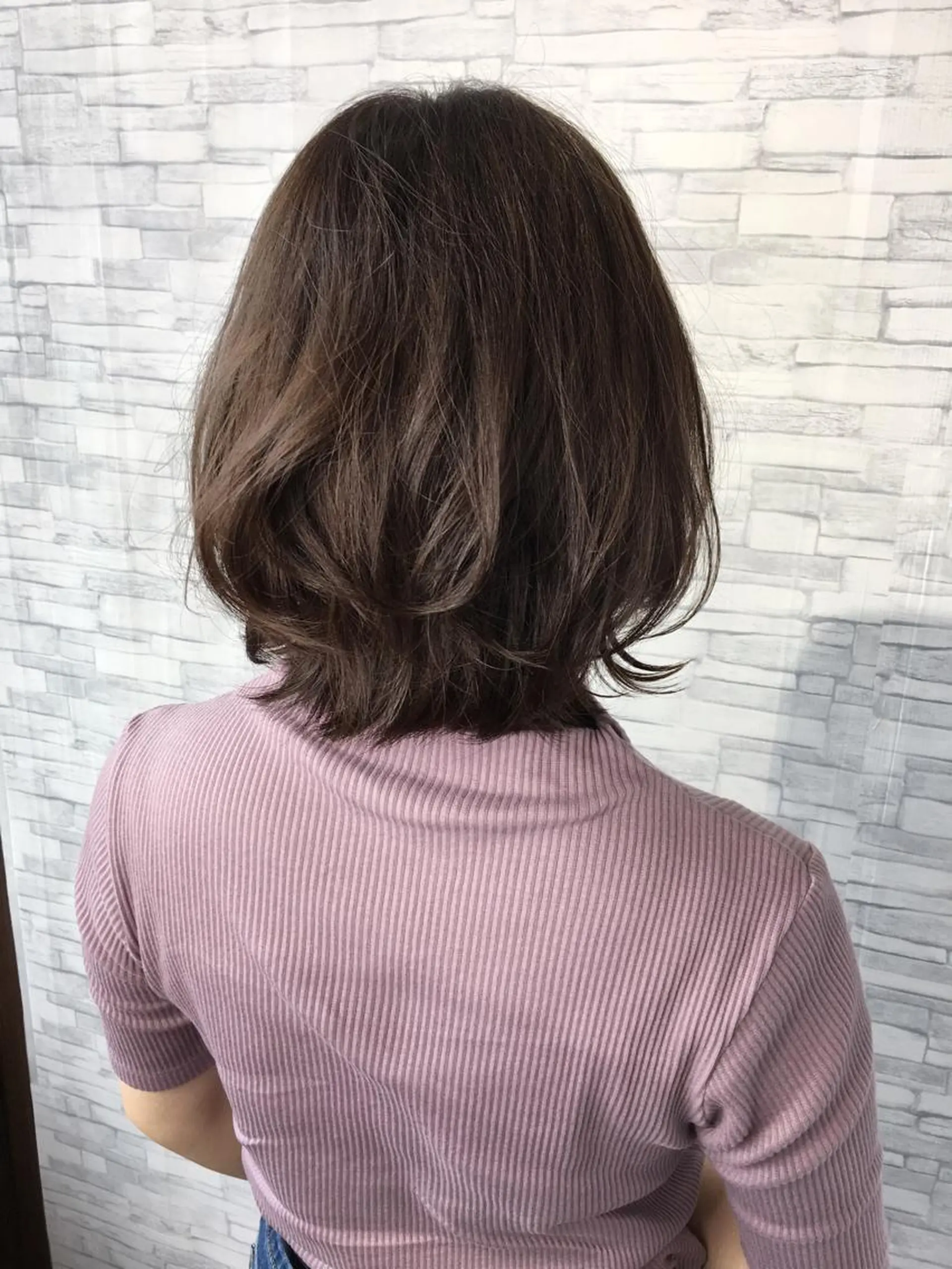 ショート 足立 磨咲のヘアスタイル