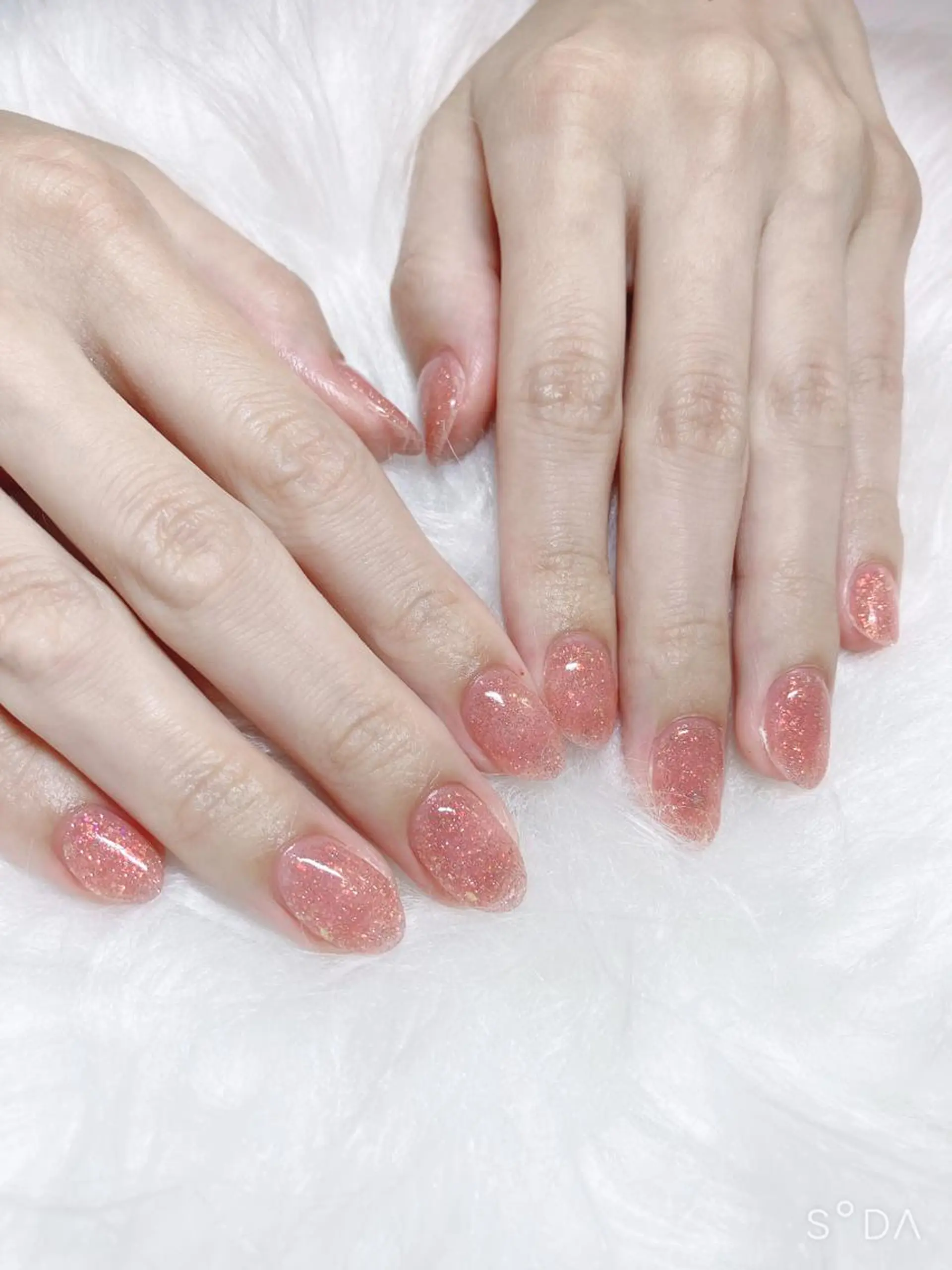 ネイル オーロラネイル フラッシュネイル 氷ネイル・うるうるネイル キラキラネイル 韓国ネイル ハンドネイル Amour baseのネイルデザイン