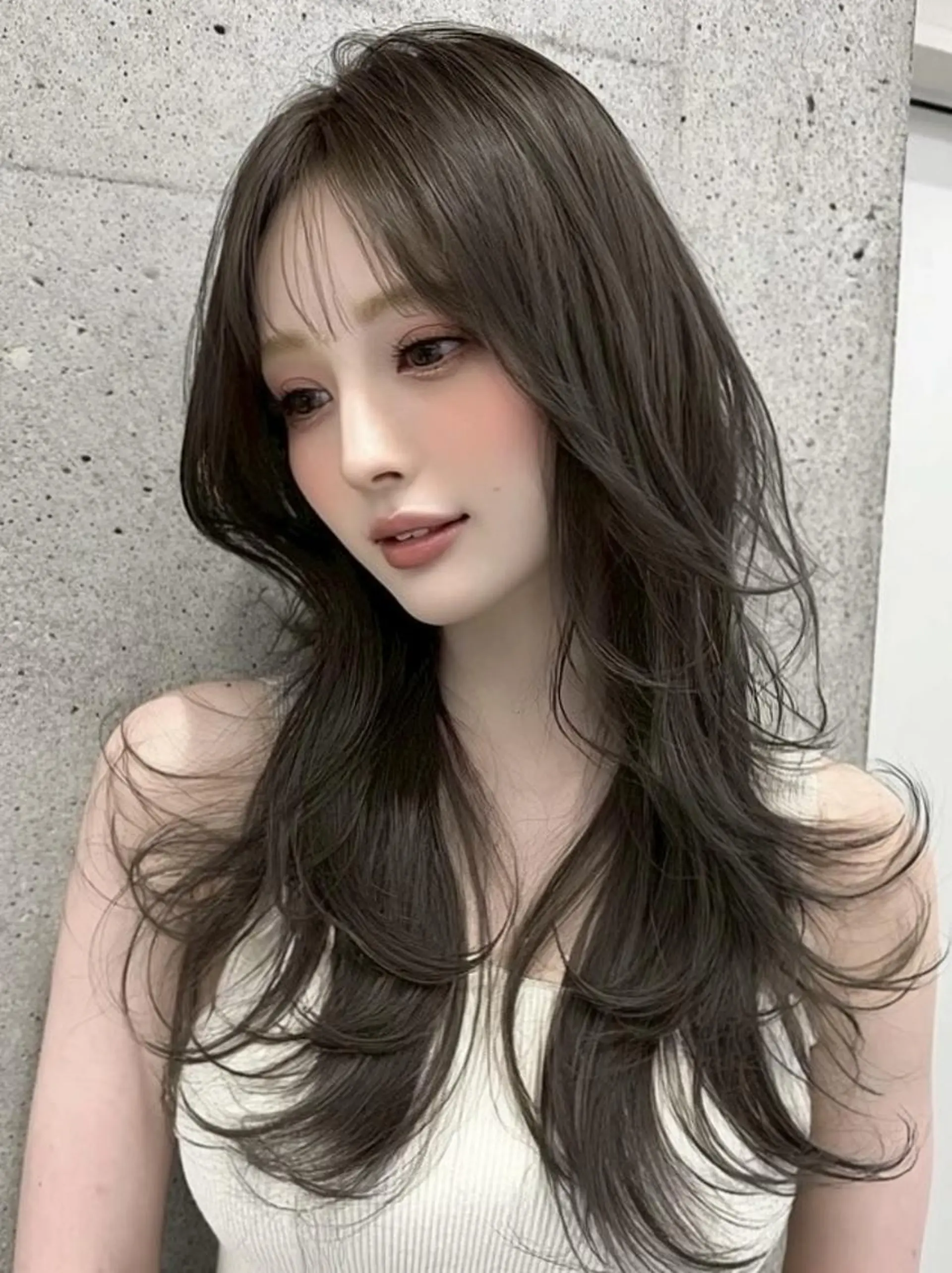 ミディアム カラー ブリーチ ケアブリーチ ダブルカラー 顔周りカット 韓国風ヘア eve🐰束間まつ毛 /透明感カラーのヘアスタイル