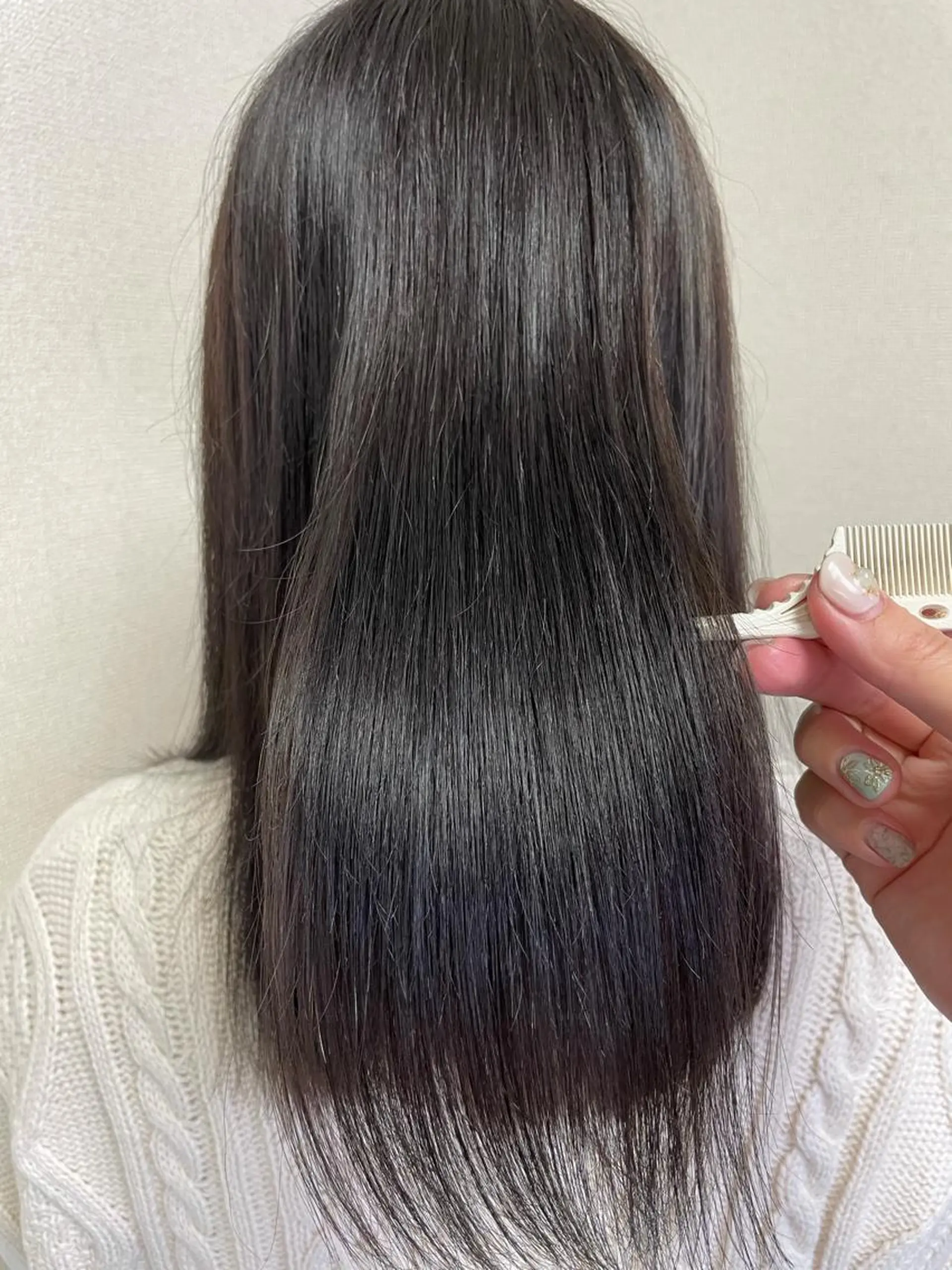 ミディアム 縮毛矯正 髪質改善お任せ ください♪ひとみのヘアスタイル