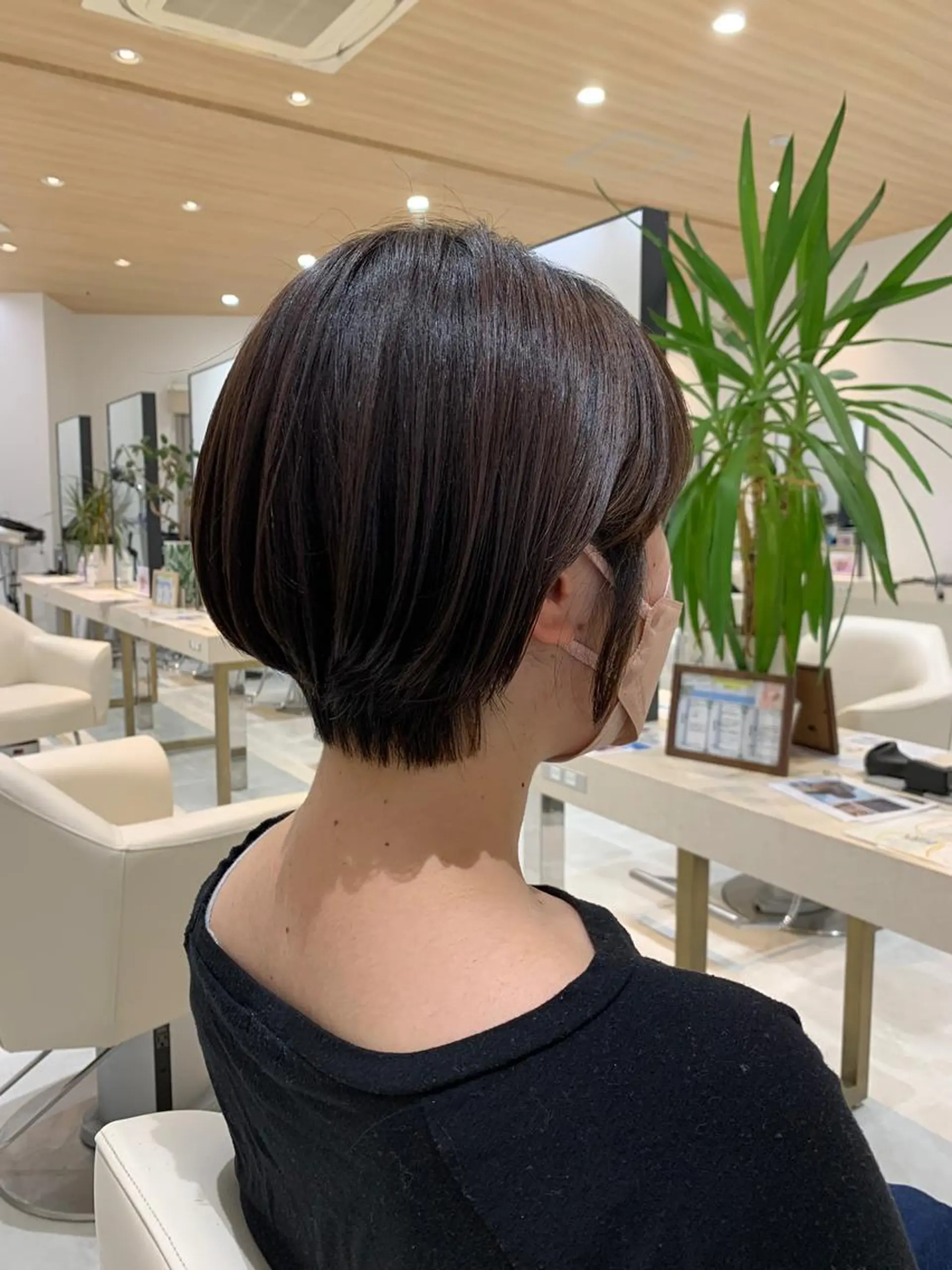 ショート 神田 桃菜のヘアスタイル