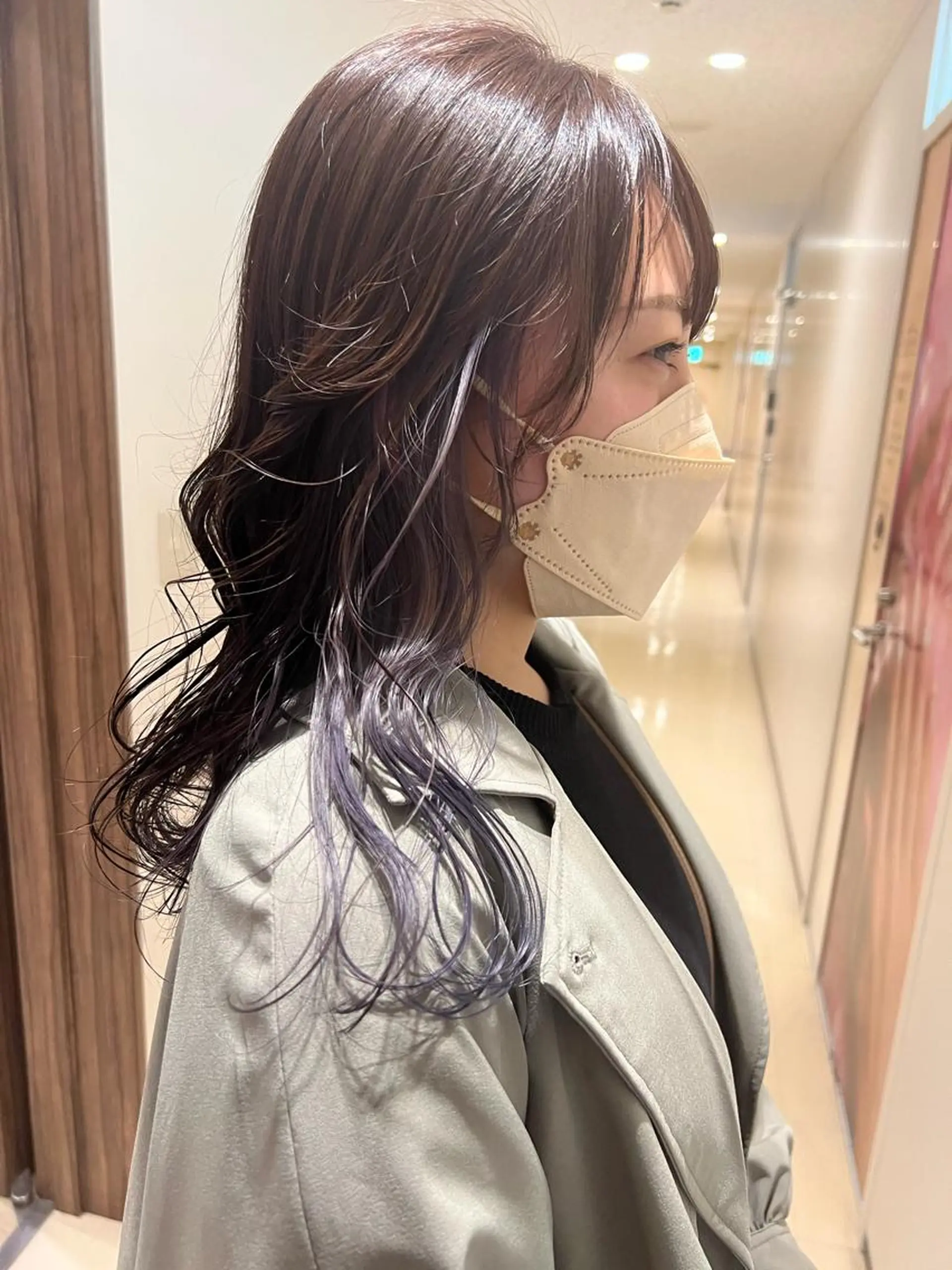 セミロング カラー ヘアアレンジ グレージュ ラベンダーカラー ラベンダーグレージュ ラベンダーグレー ヘアカラー トリートメント ヘアセット 金子 廉のヘアスタイル