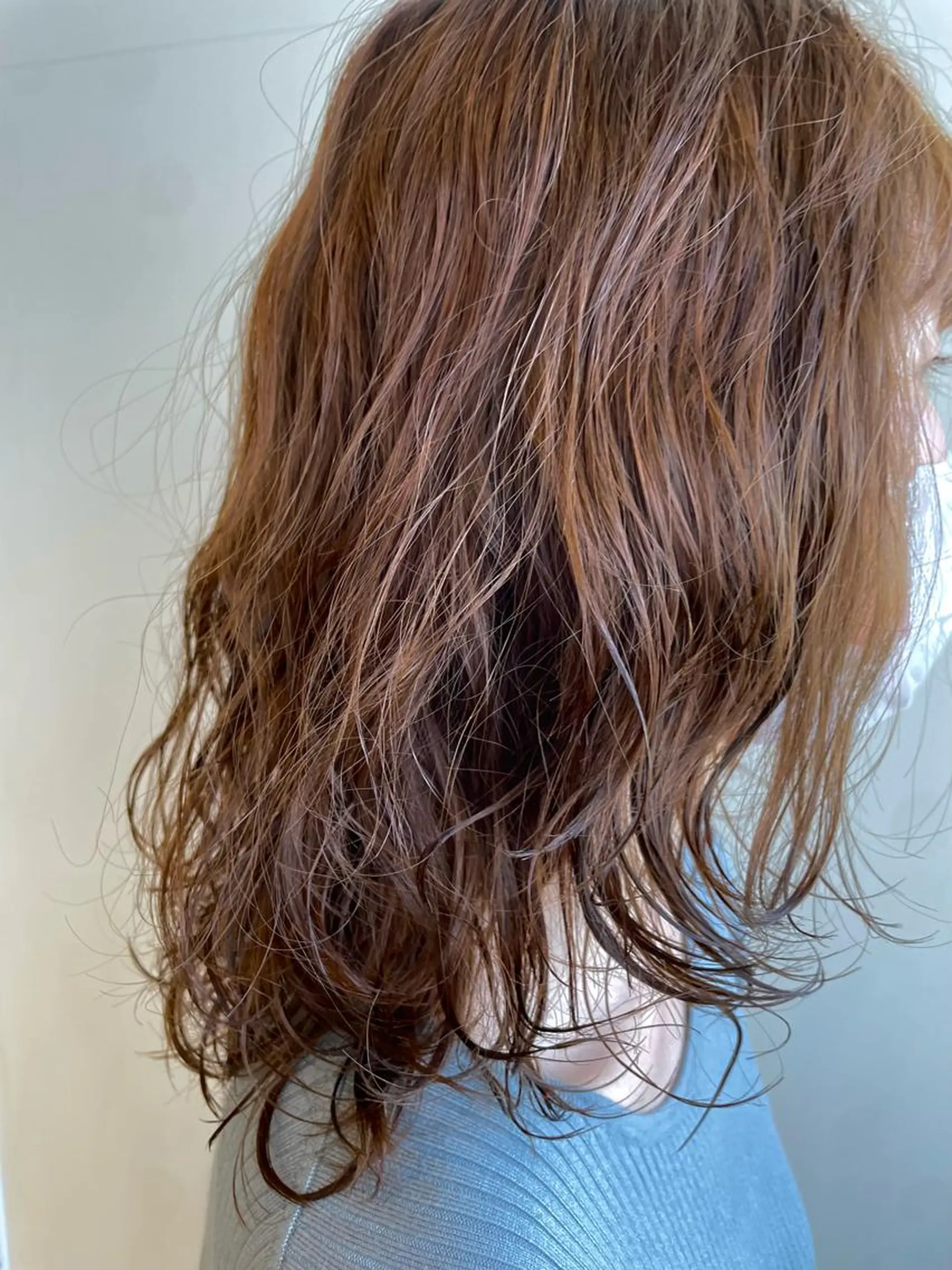 ミディアム パーマ カット パーマ トリートメント レイヤー／似合わせ TAKUYAのヘアスタイル