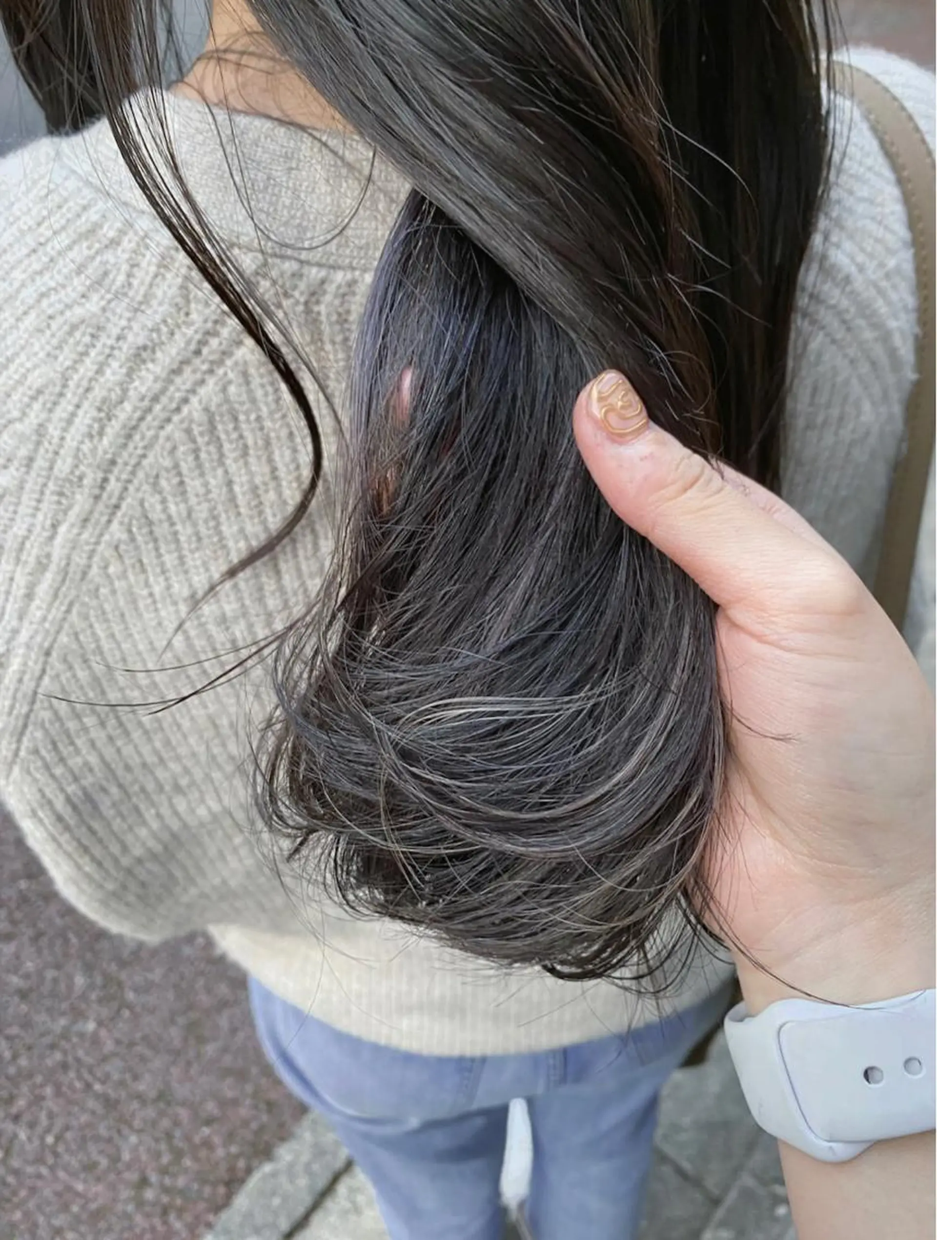 ロング カラー カット ヘアカラー 塩澤 榛奈のヘアスタイル