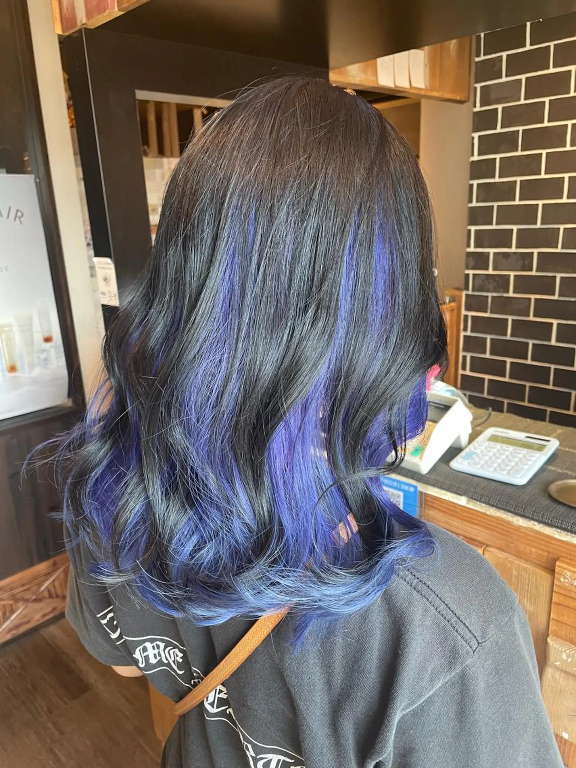 セミロング カラー インナーカラー カット ヘアカラー 韓国ヘア/レイヤー/ ツヤカラー/ Aiのヘアスタイル