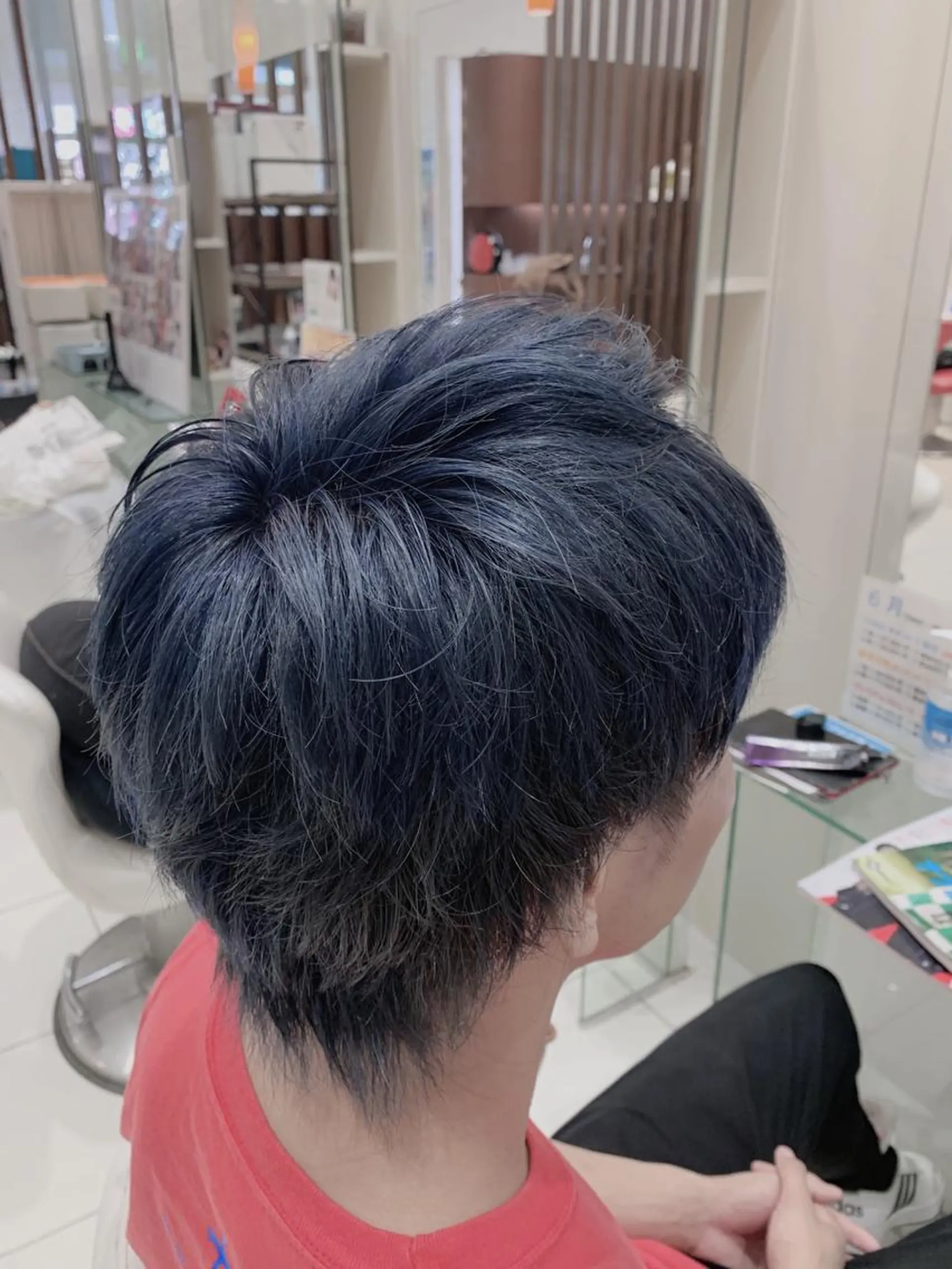 カラー メンズ ブルーカラー ブルージュ 金井 郁弥のヘアスタイル