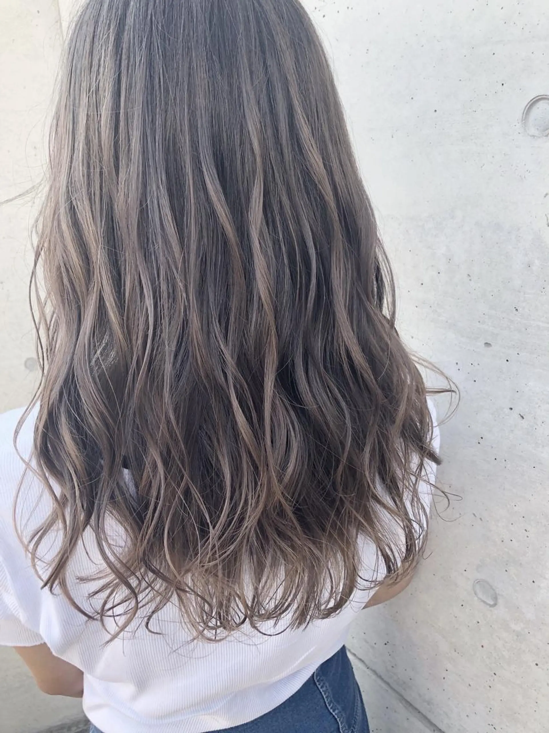 ロング カラー ALLY/廣瀬 眞子のヘアスタイル