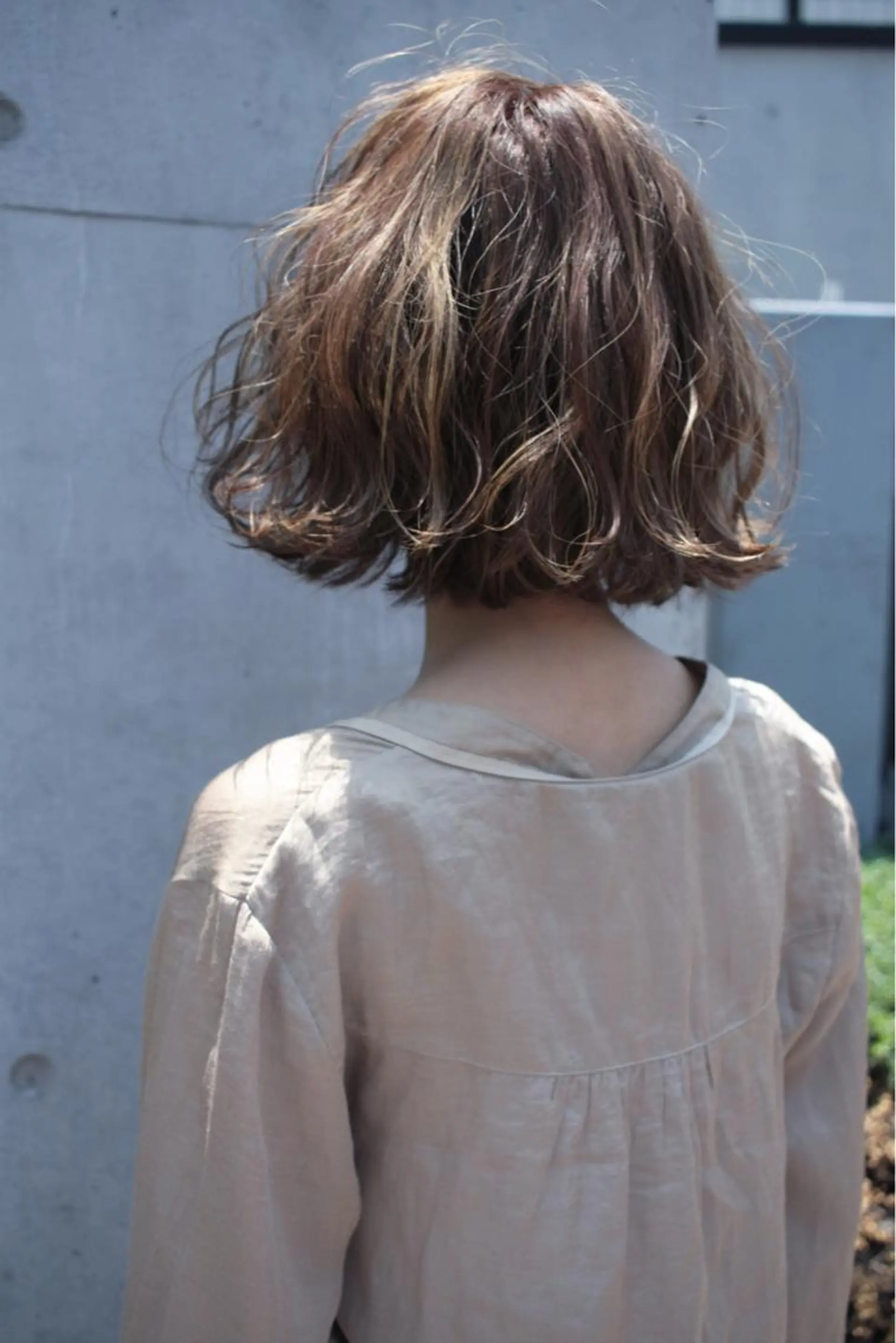 ミディアム ハイライト エクステ（レミー毛） NINEのヘアスタイル