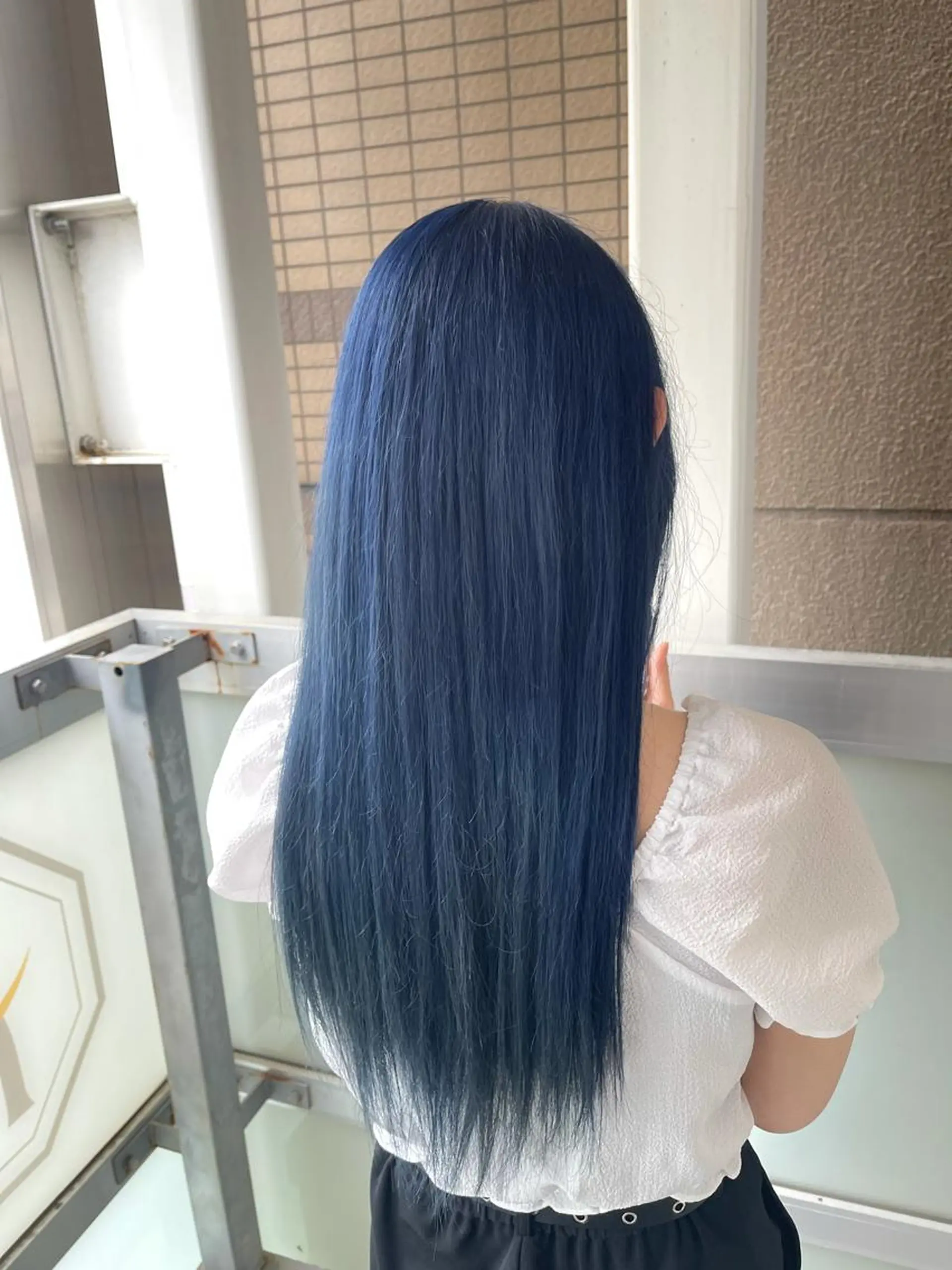 ロング カラー 岩谷/ブリーチ 🪽透明感カラーのヘアスタイル