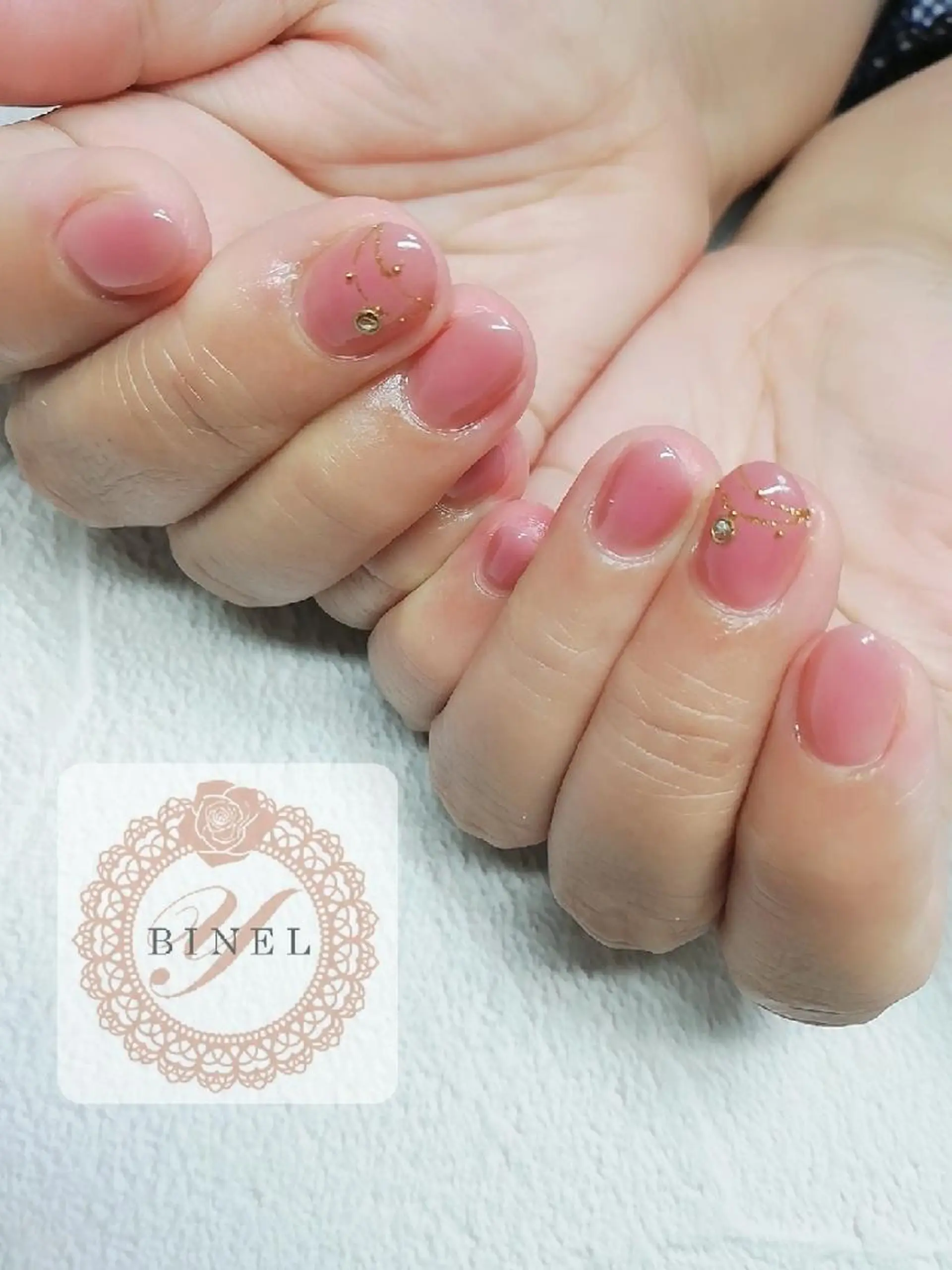 ネイル ワンカラーネイル ハンドネイル Nail Salon Y.BINELのネイルデザイン