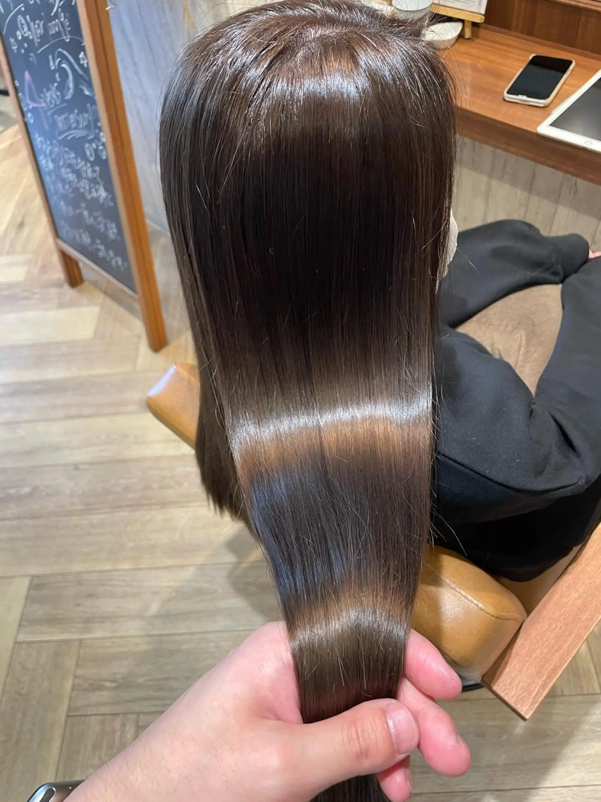 ロング カット ヘアカラー トリートメント AROUND hair lounge所属・髪質改善専門美容室 Reshilリシルのヘアスタイル