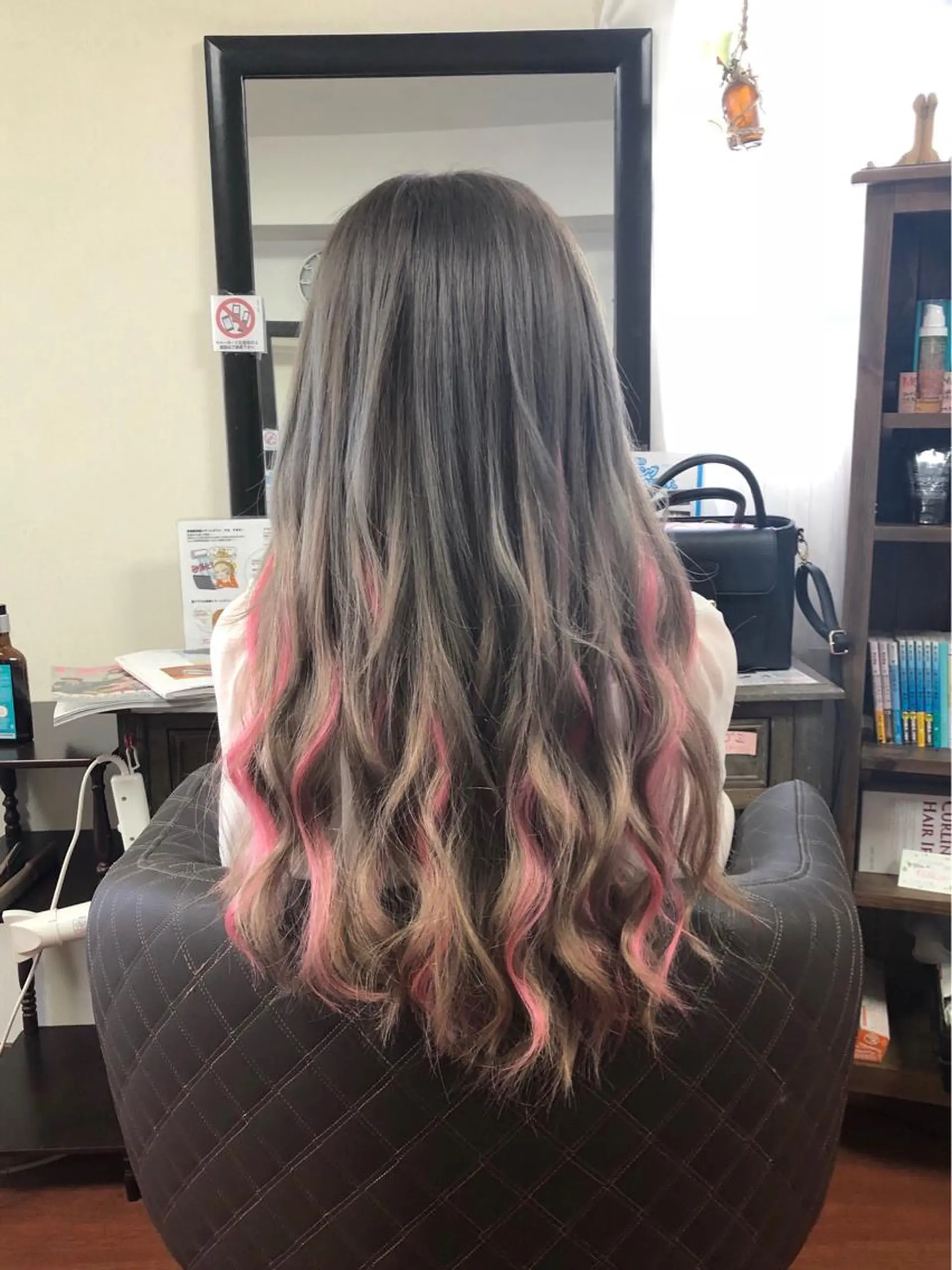 ロング カラー シールエクステ ブリーチ ピンクカラー ボブ エクステ ヘアカラー エクステ 是枝 さくらのヘアスタイル