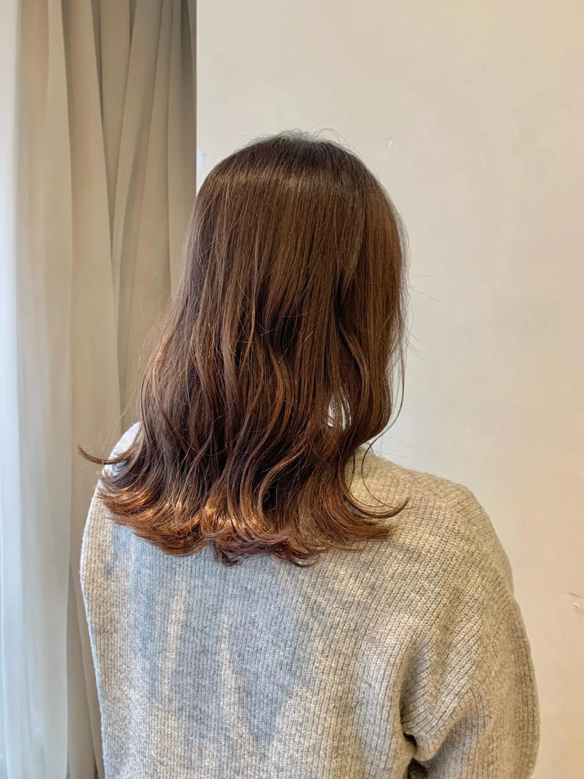 ミディアム カラー アッシュ ベージュカラー カット トリートメント 髪質改善＊韓国ヘア＊ レイヤー＊IBUKIのヘアスタイル