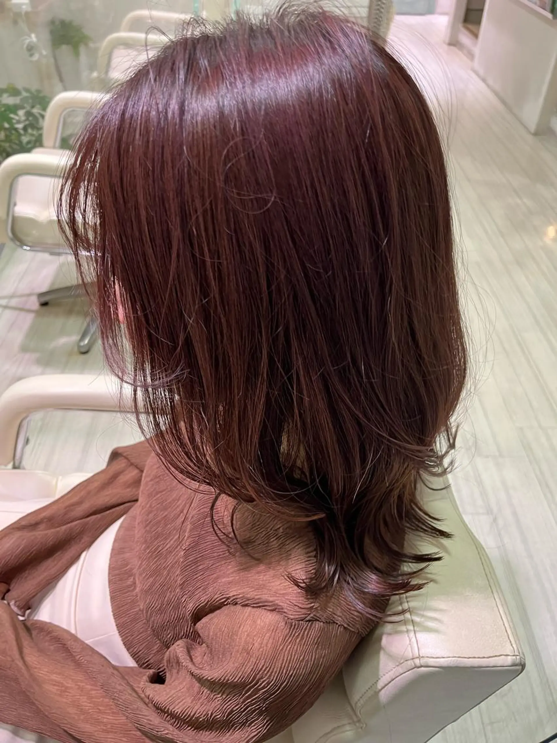 セミロング カラー ブラウンカラー モカブラウン くびれヘア くびれレイヤー レイヤーカット カット ヘアカラー トリートメント 坂口 愛のヘアスタイル