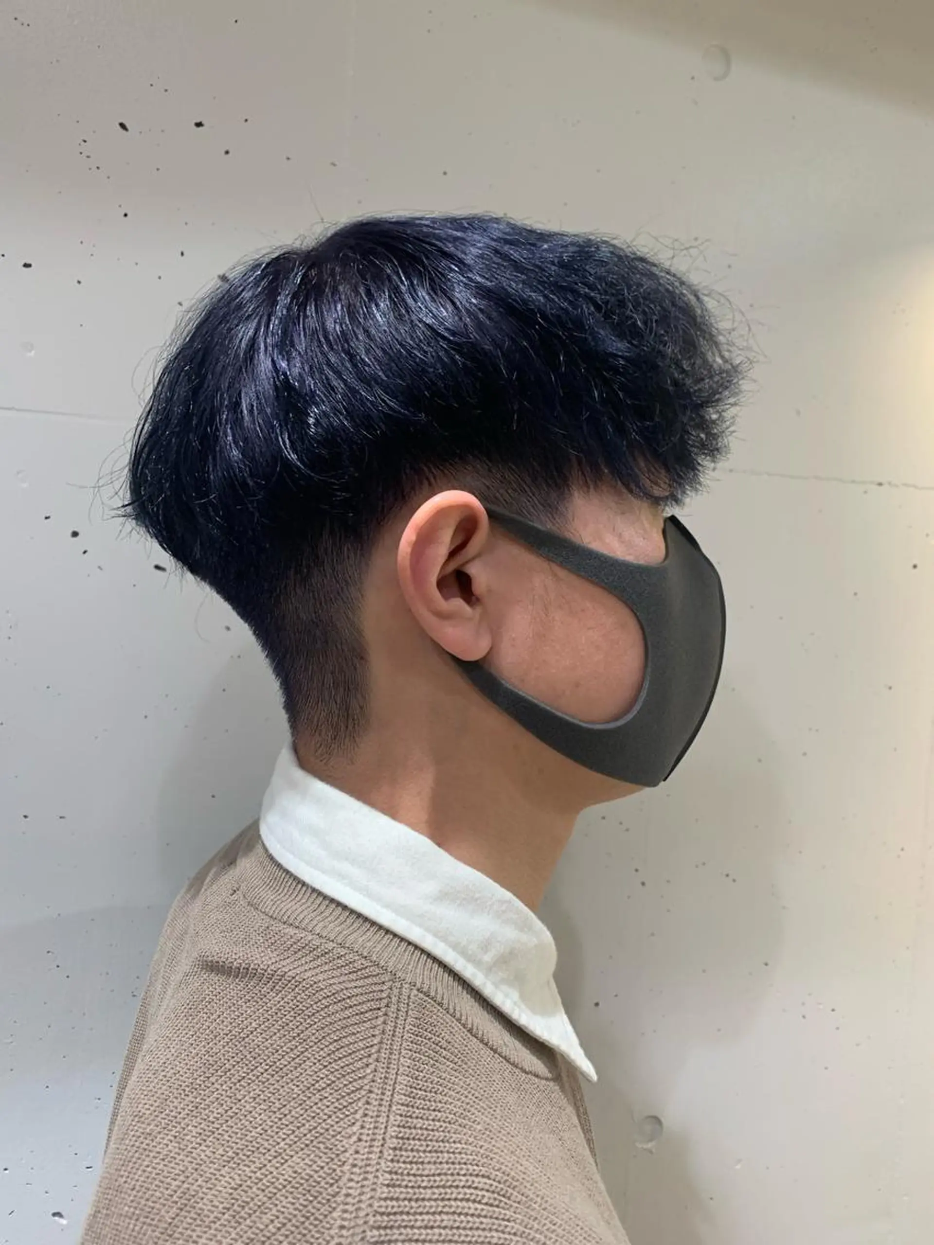ショート カラー ブリーチ ブルーカラー 澤井 佑果のヘアスタイル