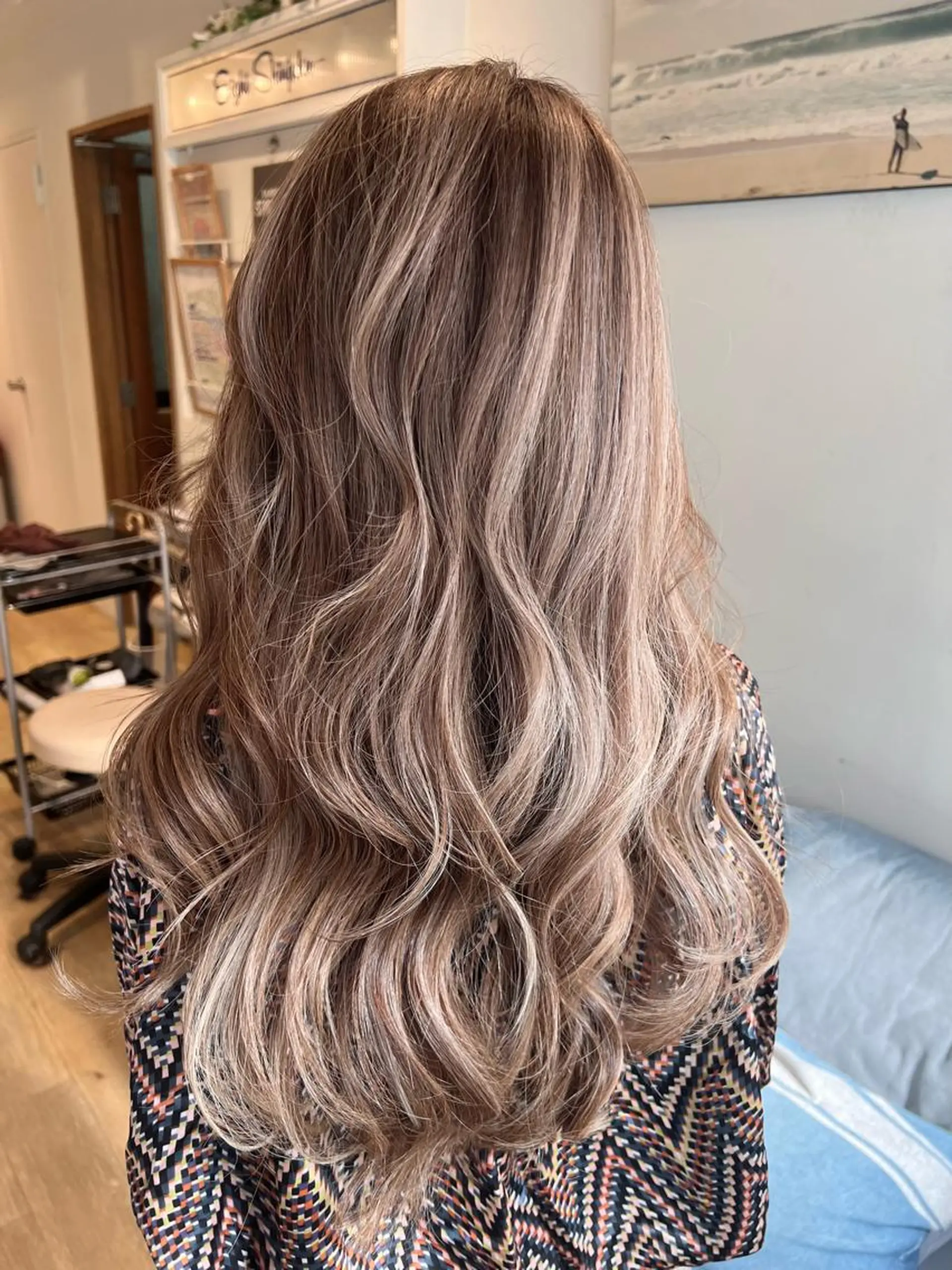 ロング ハイライト レイヤーカット ヘアカラー トリートメント 渋谷ハイトーン/ デザインカラー阿部のヘアスタイル