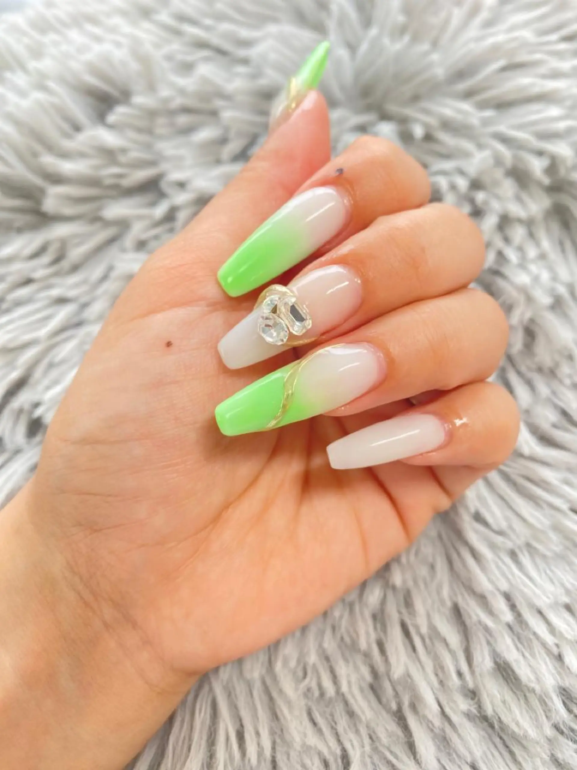 ネイル A nelaのネイルデザイン