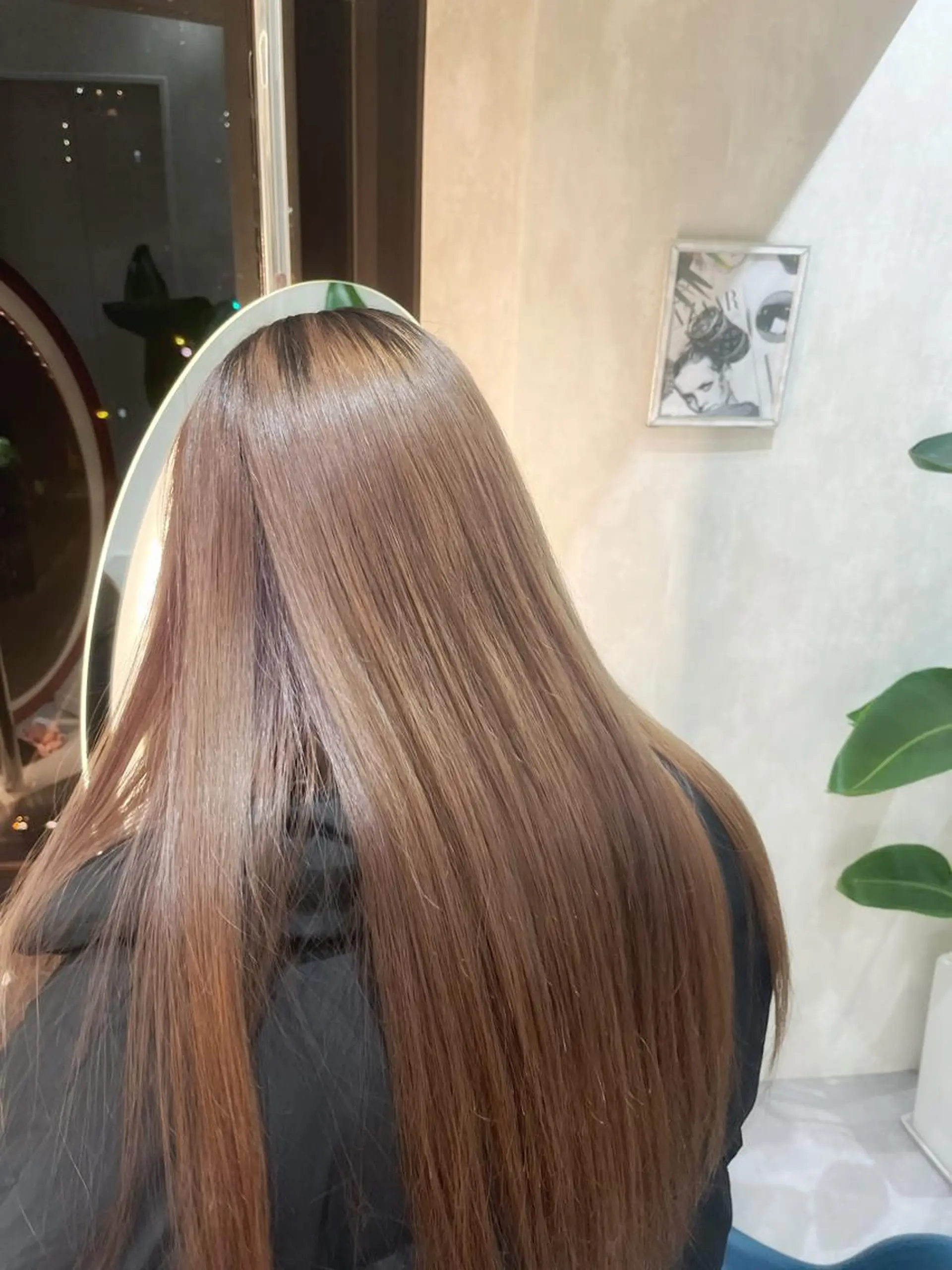 セミロング カラー ヘアアレンジ カット 縮毛矯正 トリートメント ヘアセット ボブ｜韓国｜美髪矯正 ｜amika🌙のヘアスタイル