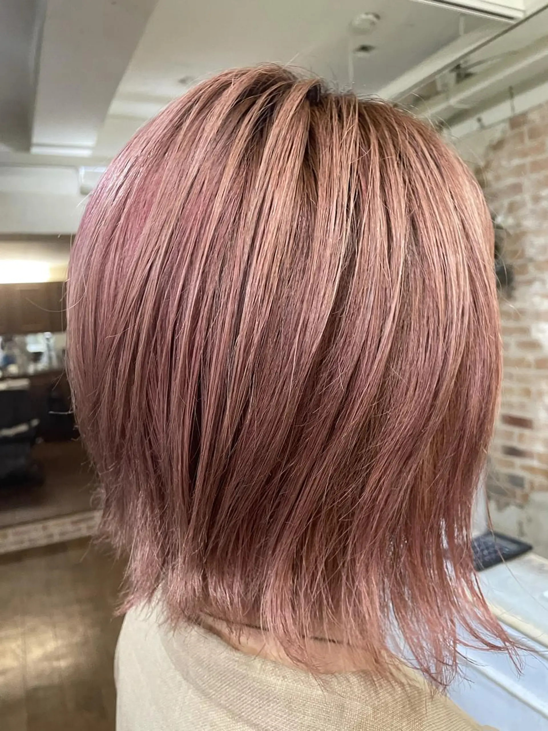 ミディアム nico.所属・高田馬場 nico 岡豪紀のヘアスタイル