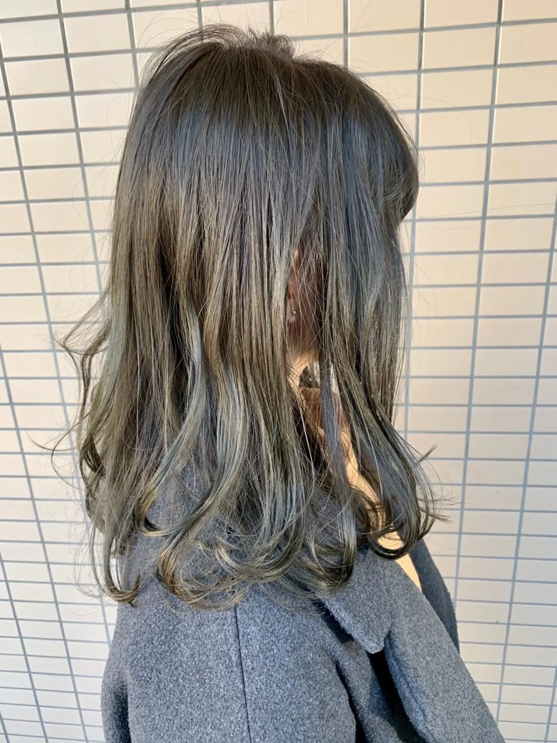 カラー アッシュ ブリーチ 透明感カラー ブリーチなしカラー オリーブアッシュ ELTE表参道所属・✨上品レディーなヘア スタイルへ✨髙木諒也のヘアスタイル