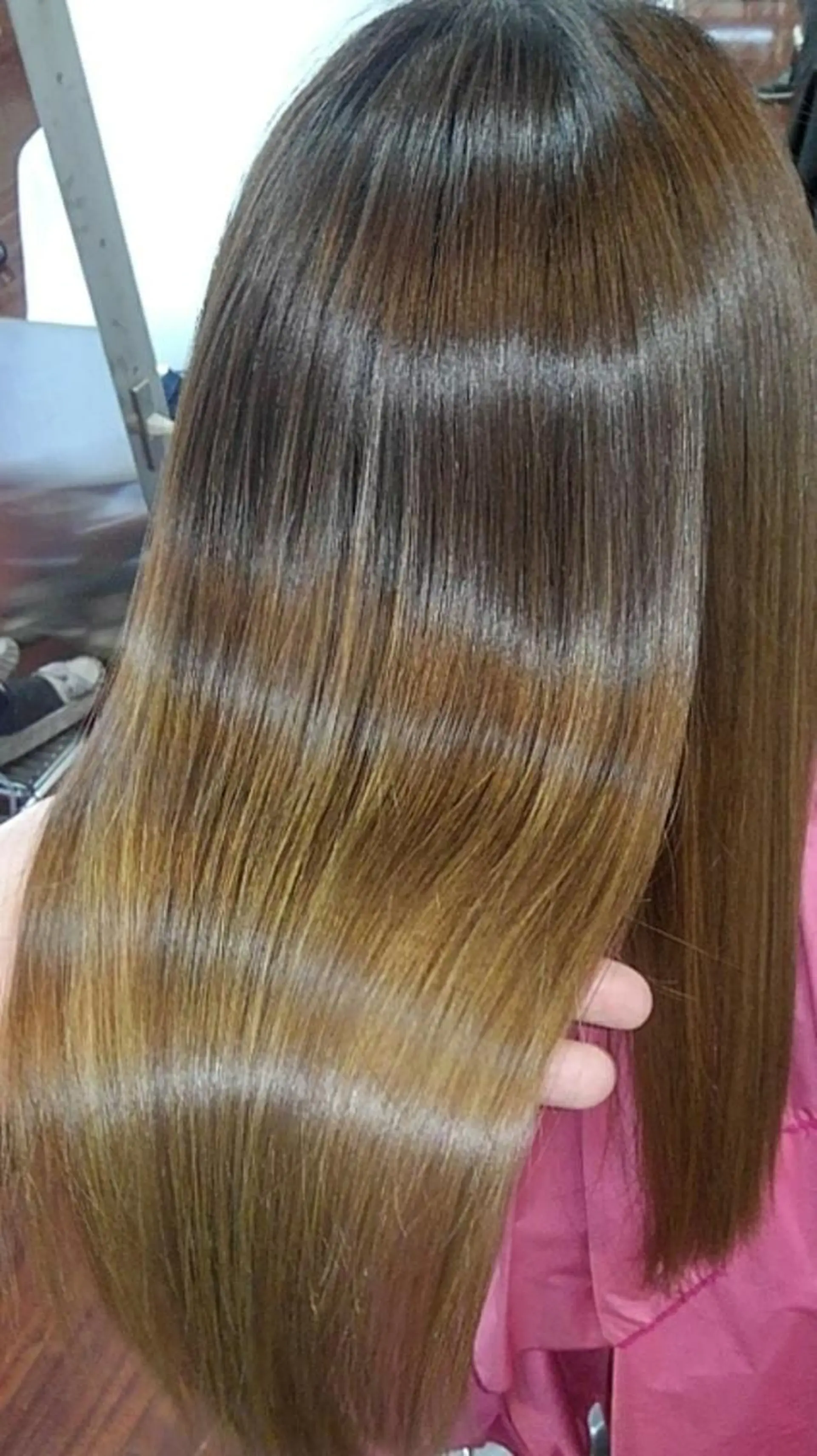 セミロング Laurel所属・Laurel ローレルのヘアスタイル