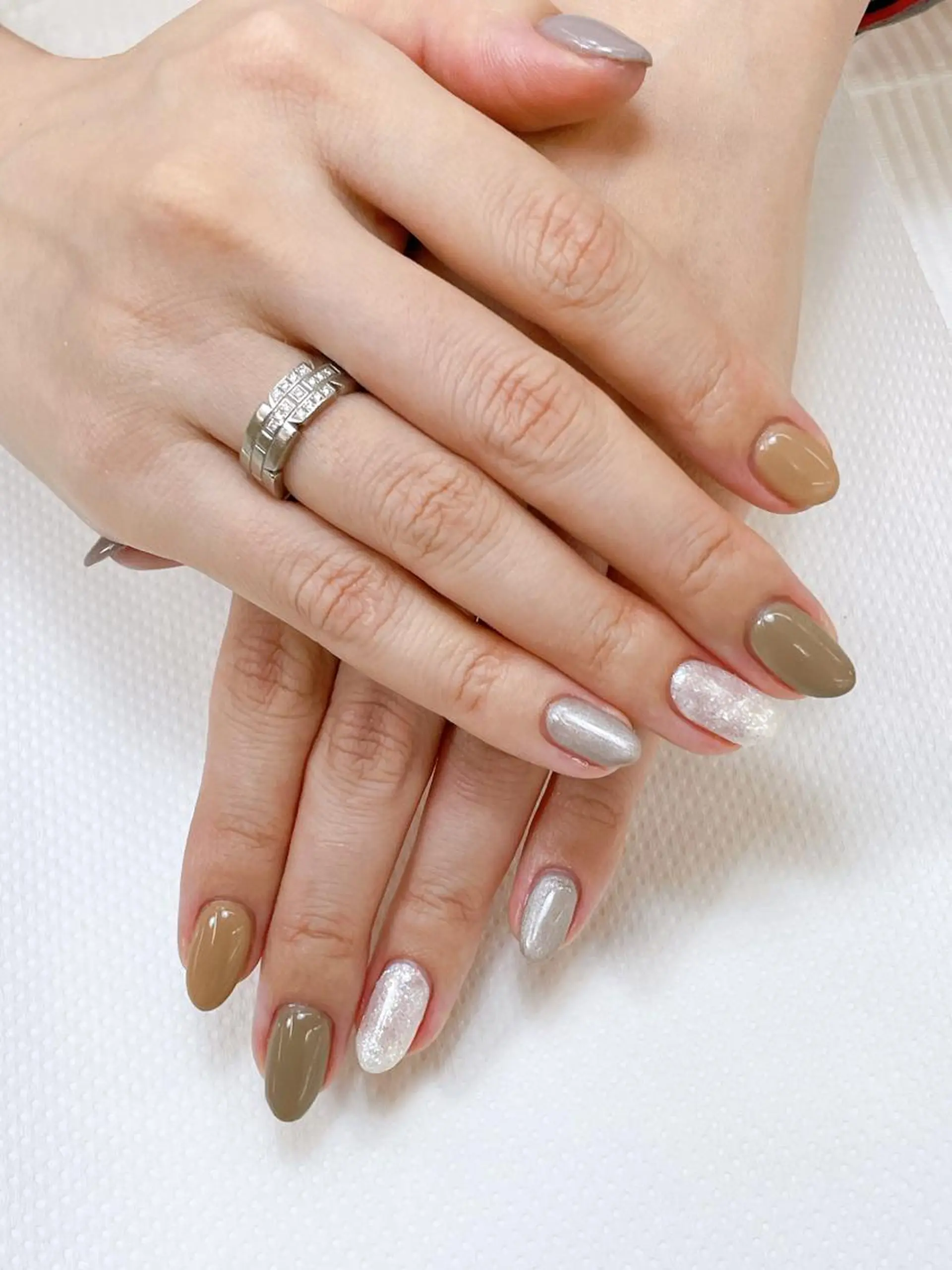 ネイル ラメ(グリッター) ホワイト 前田 優佳のネイルデザイン