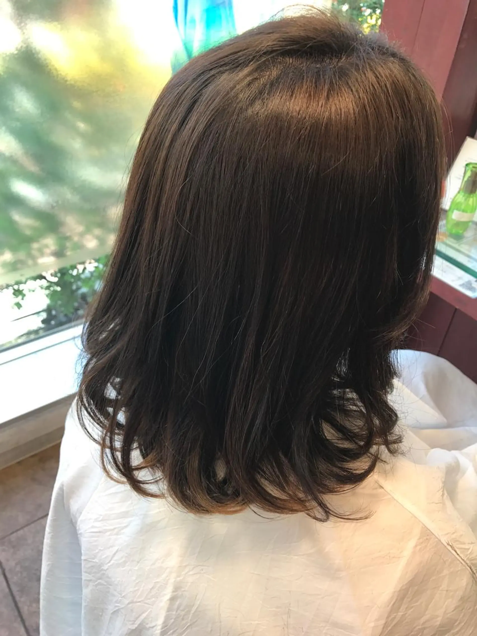 ミディアム 嶋村 望美のヘアスタイル