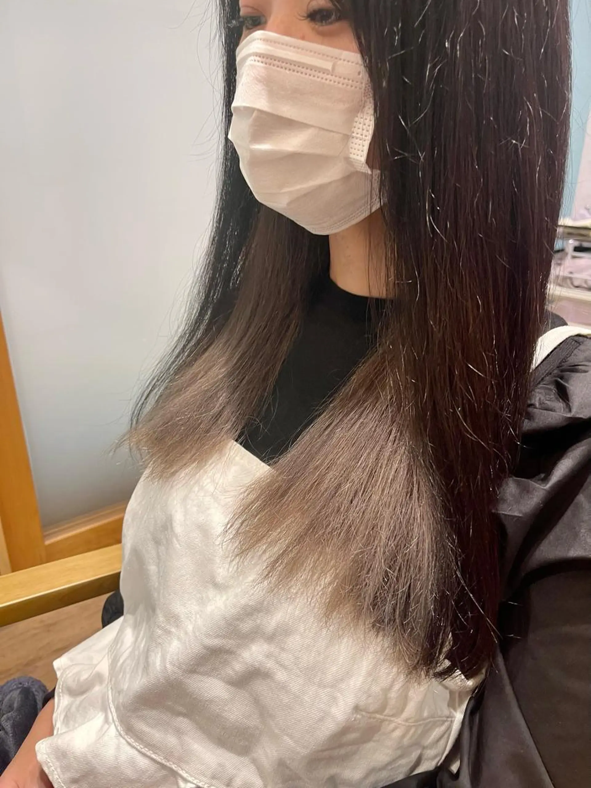 ロング ヘアカラー 佐藤 海璃のヘアスタイル