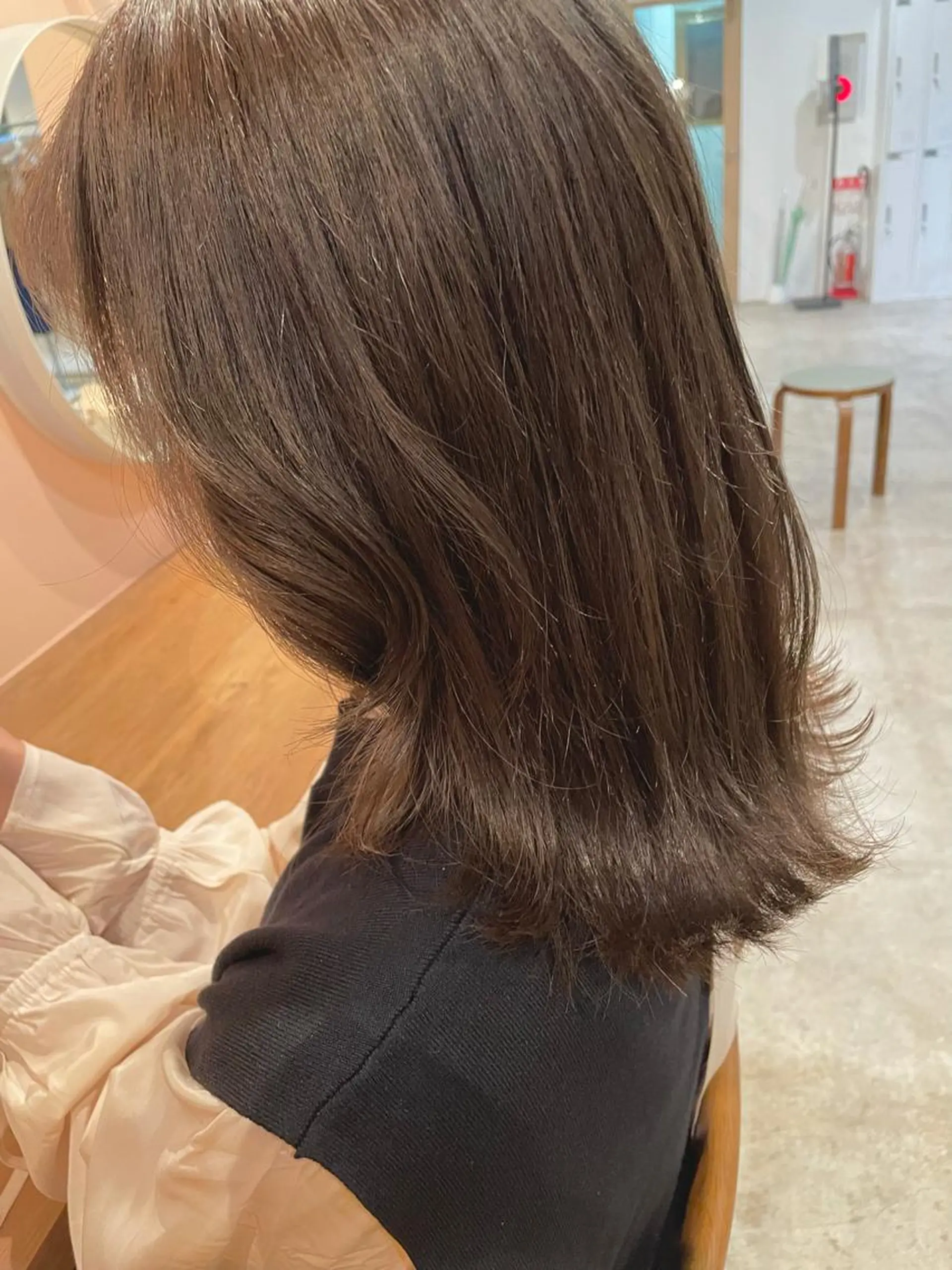 セミロング カラー ヘアアレンジ REONA🪽✨薬院 レイヤーカット🫧のヘアスタイル