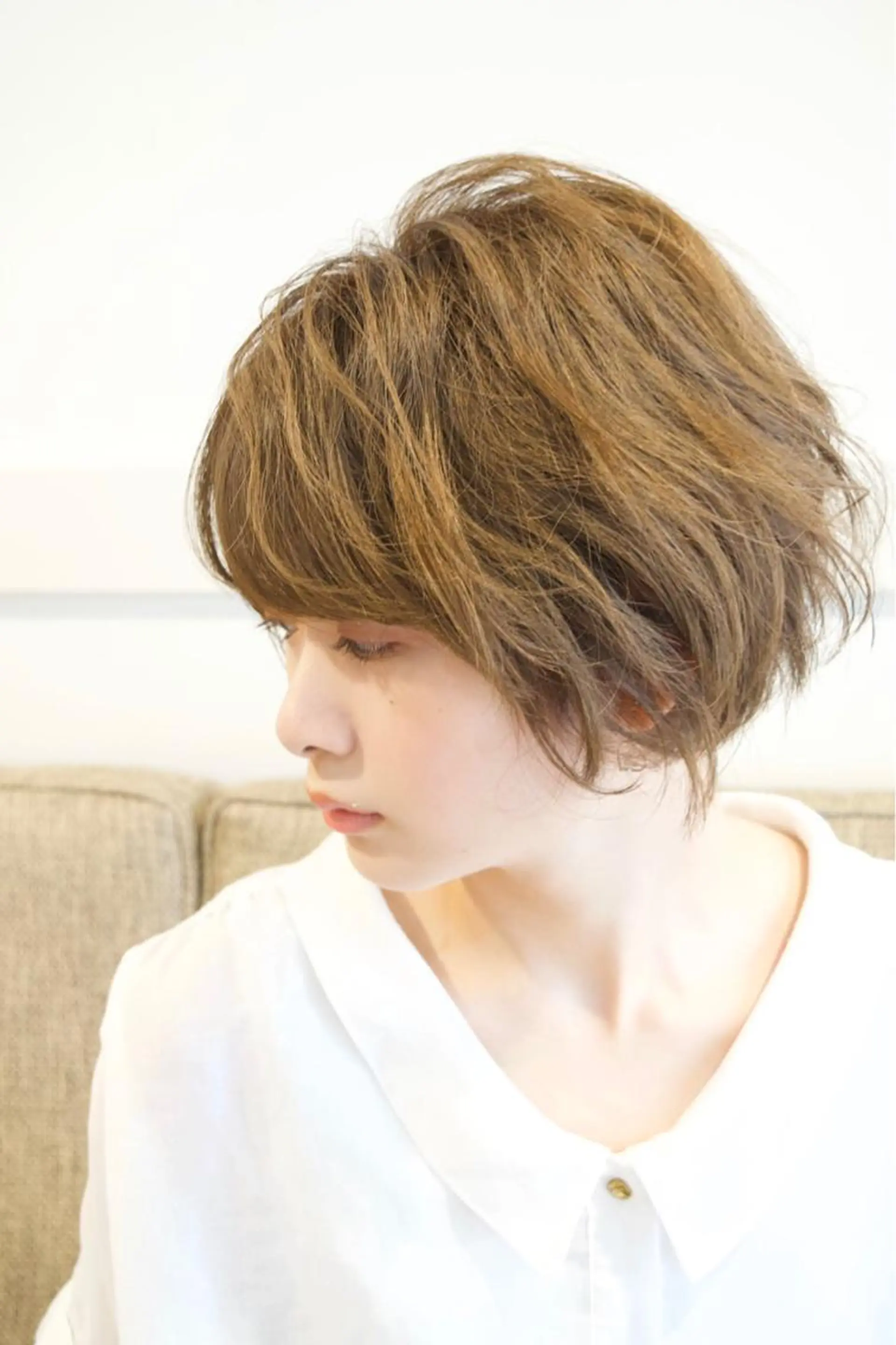 ショート カラー monami 鈴木 茉由奈のヘアスタイル
