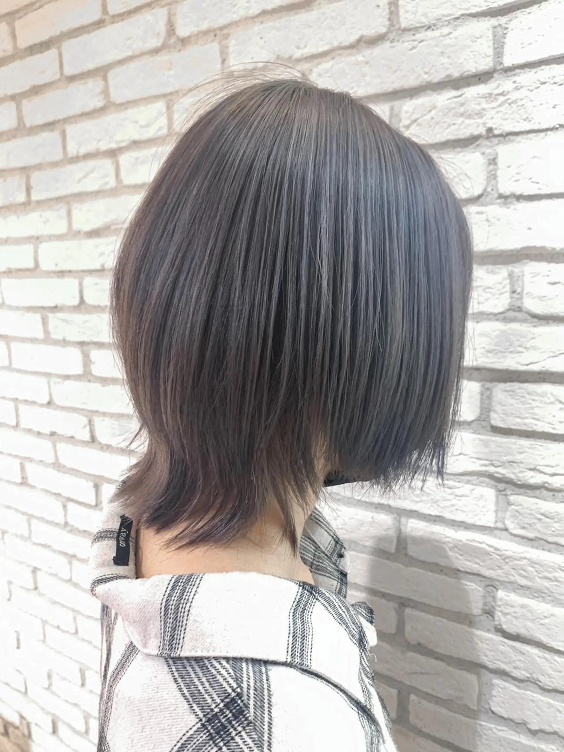 ショート カラー ヘアアレンジ アッシュ ブリーチ シルバー シルバーアッシュ ヘアカラー トリートメント yuka .のヘアスタイル