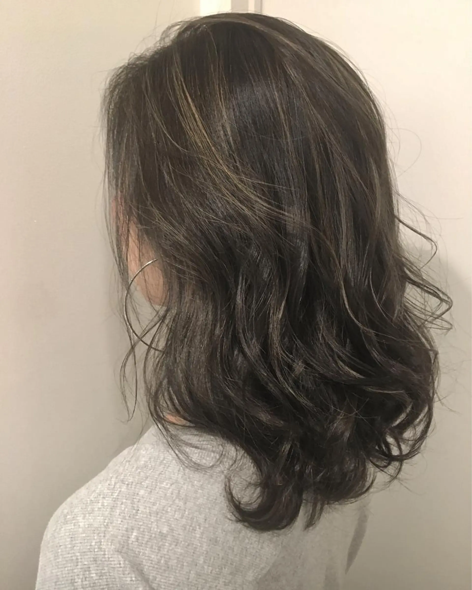 セミロング カラー 🌈評価No.1🌈 艶髪カラー❌エクステのヘアスタイル