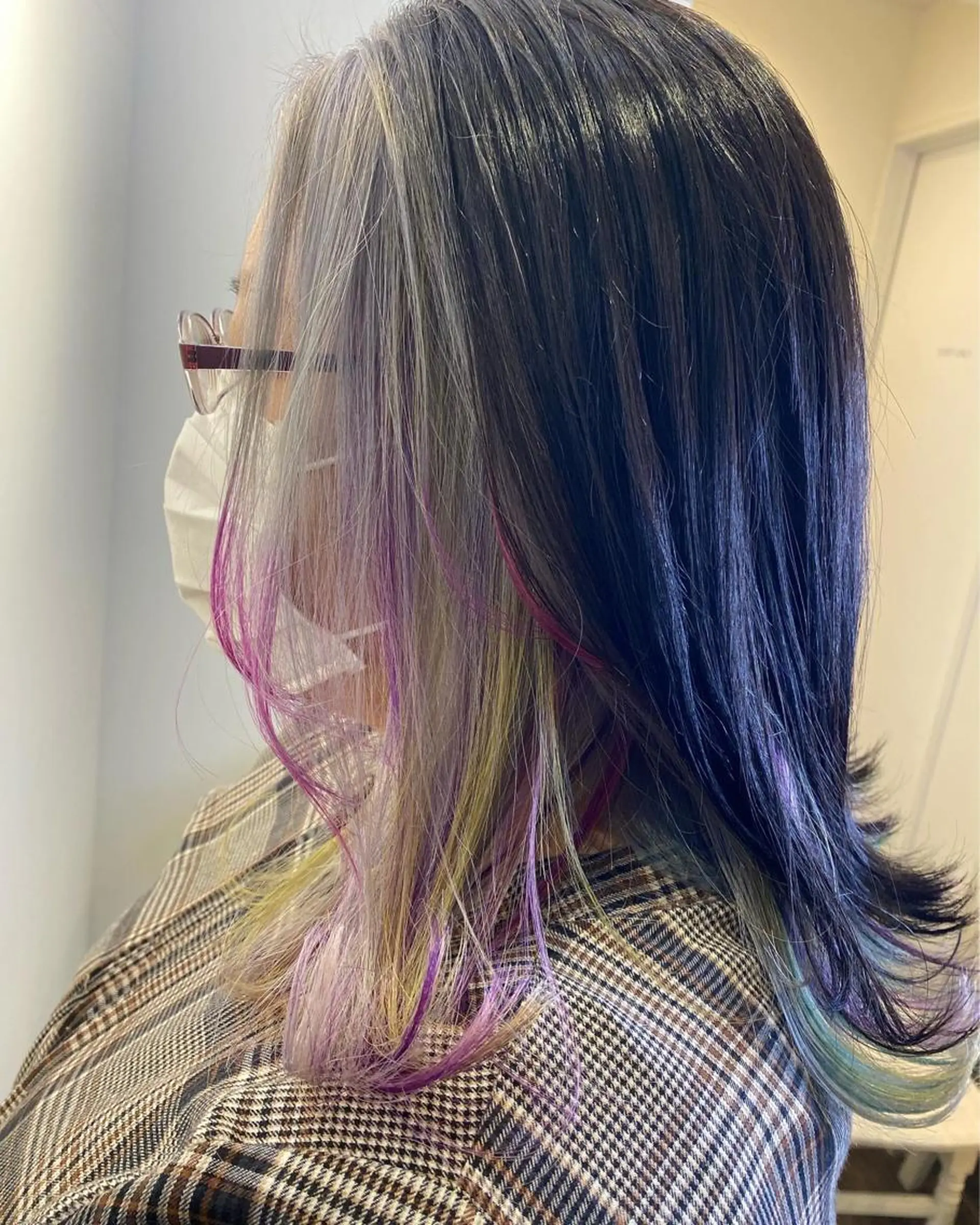 セミロング カラー ハイライト/ブリーチ バレイヤージュ関佳祐のヘアスタイル