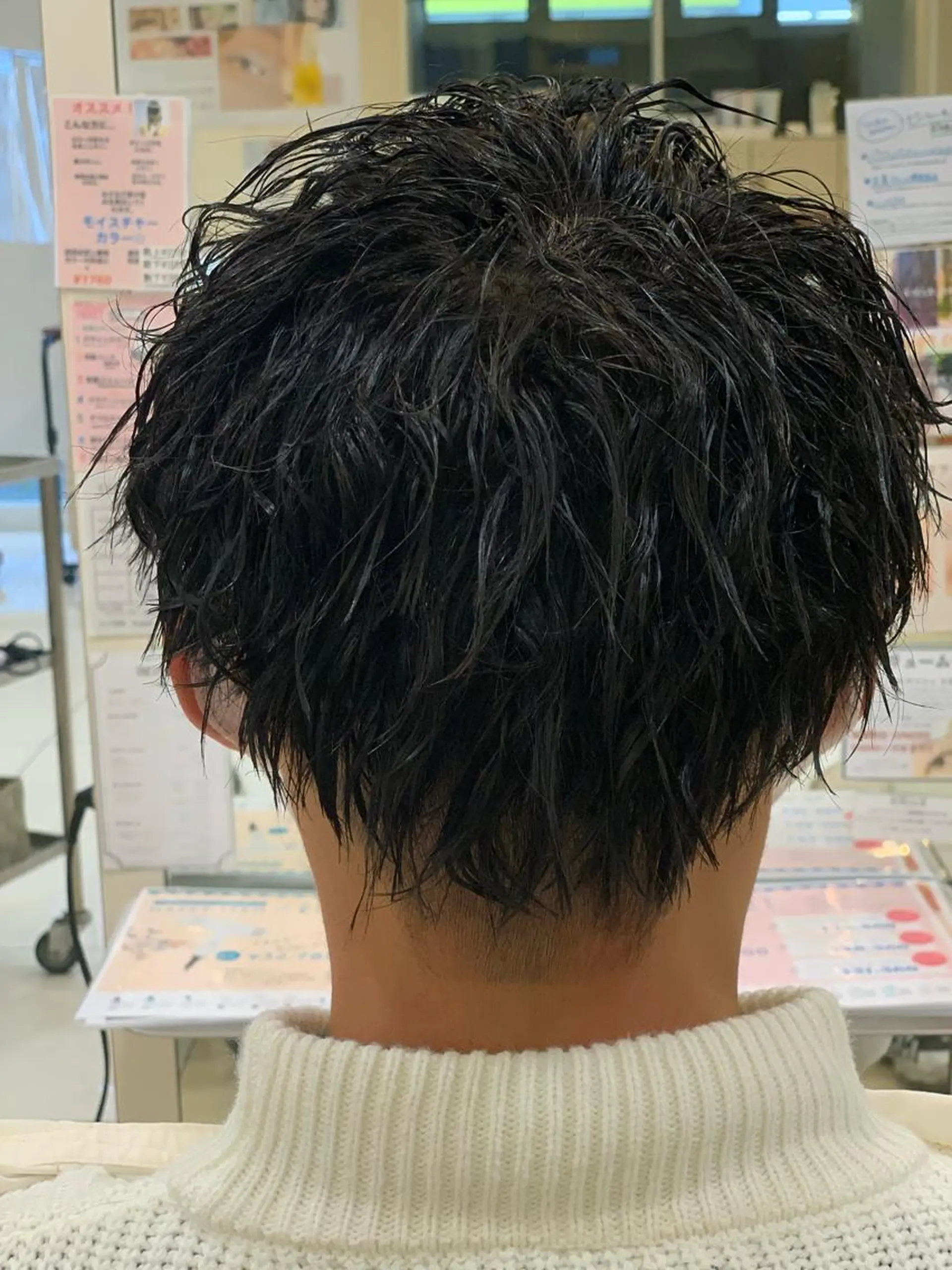 ショート パーマ 山中 亮司のヘアスタイル