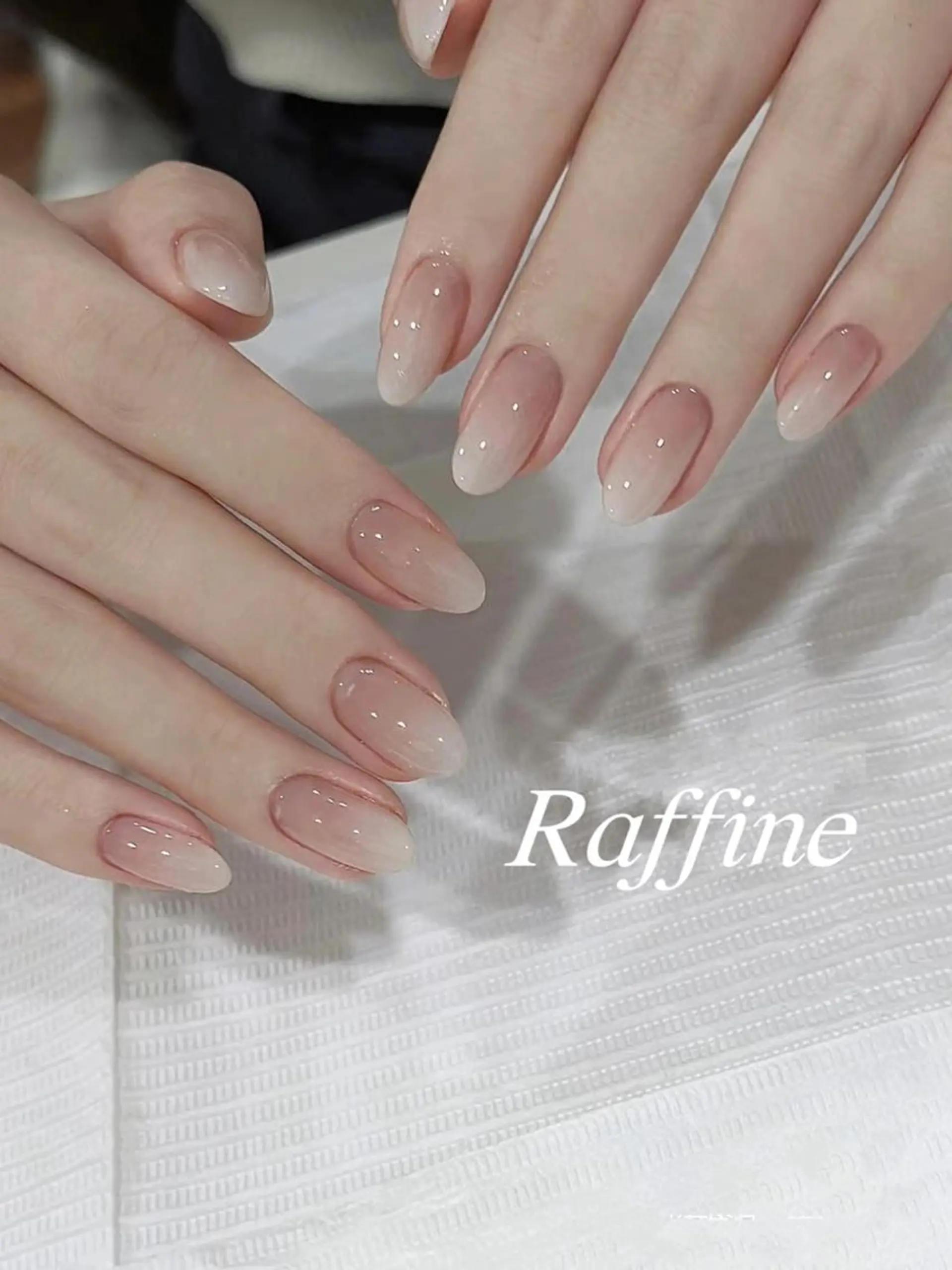 ネイル ハンドネイル RAFFINE haru🦋🩵のネイルデザイン