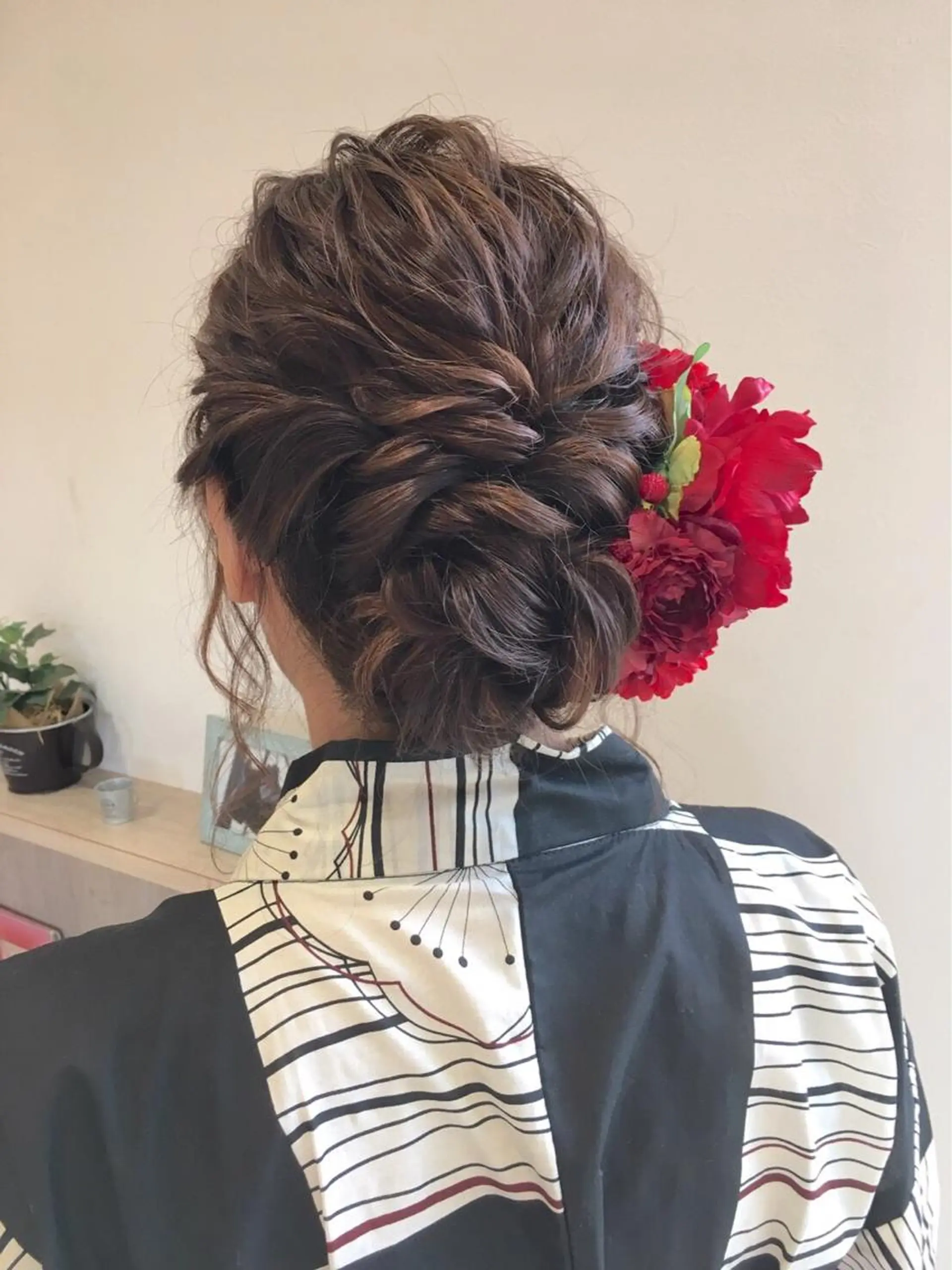 ミディアム ヘアアレンジ 浴衣 ブリーチ/ハイトーン SERINAのヘアスタイル