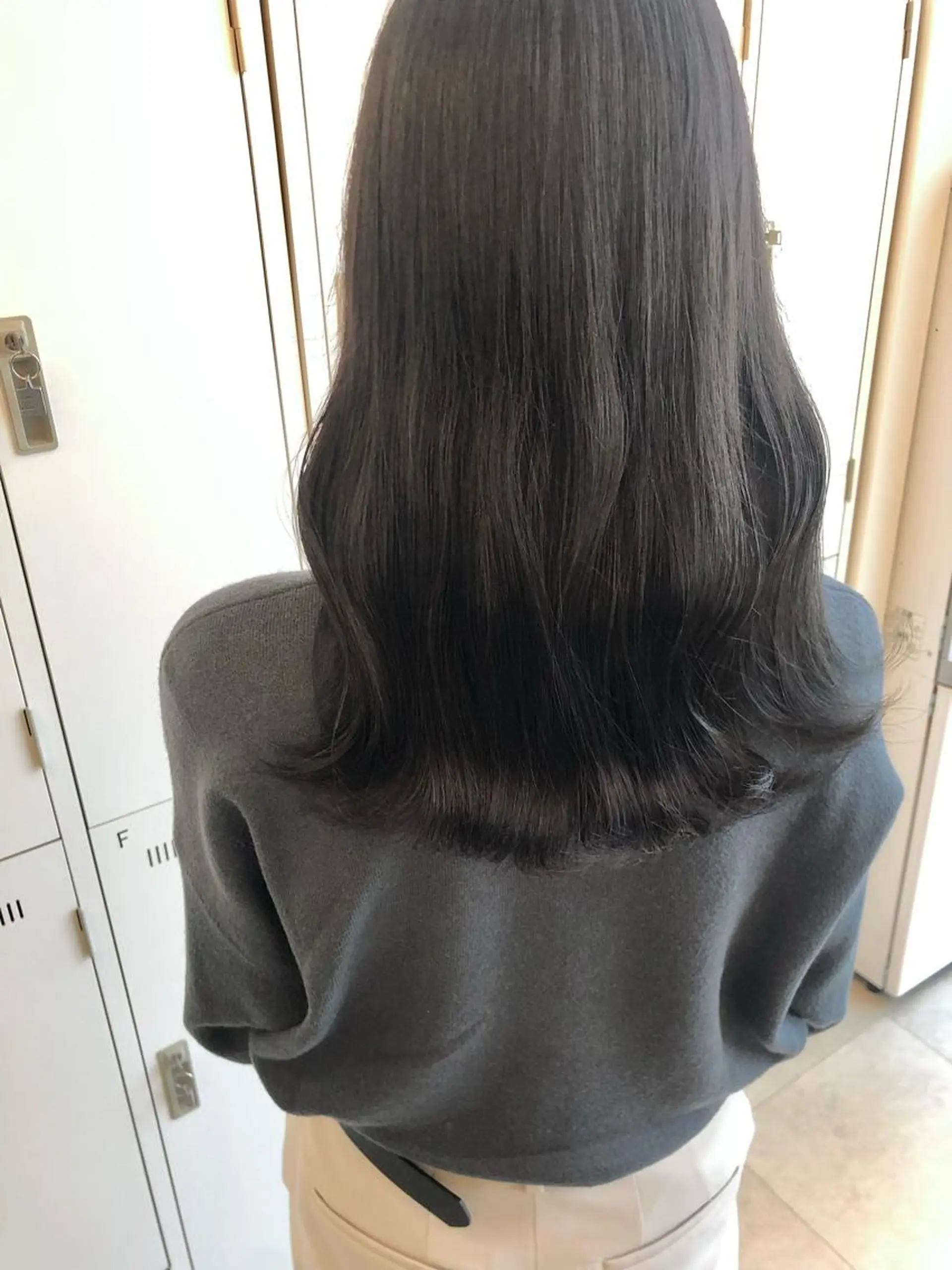 ロング カラー ダークグレー ダークグレージュ グレージュ Saori / さおりのヘアスタイル