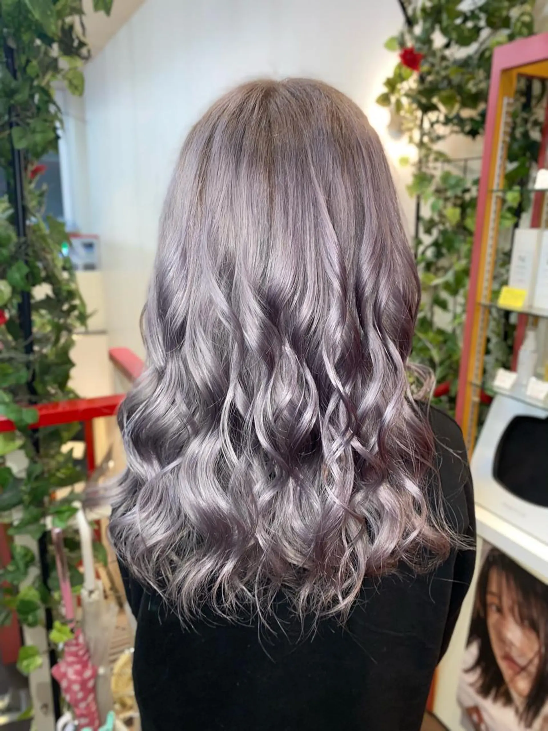 セミロング ヘアカラー ゆぴ☾‪/推しカラー /ハイトーンのヘアスタイル