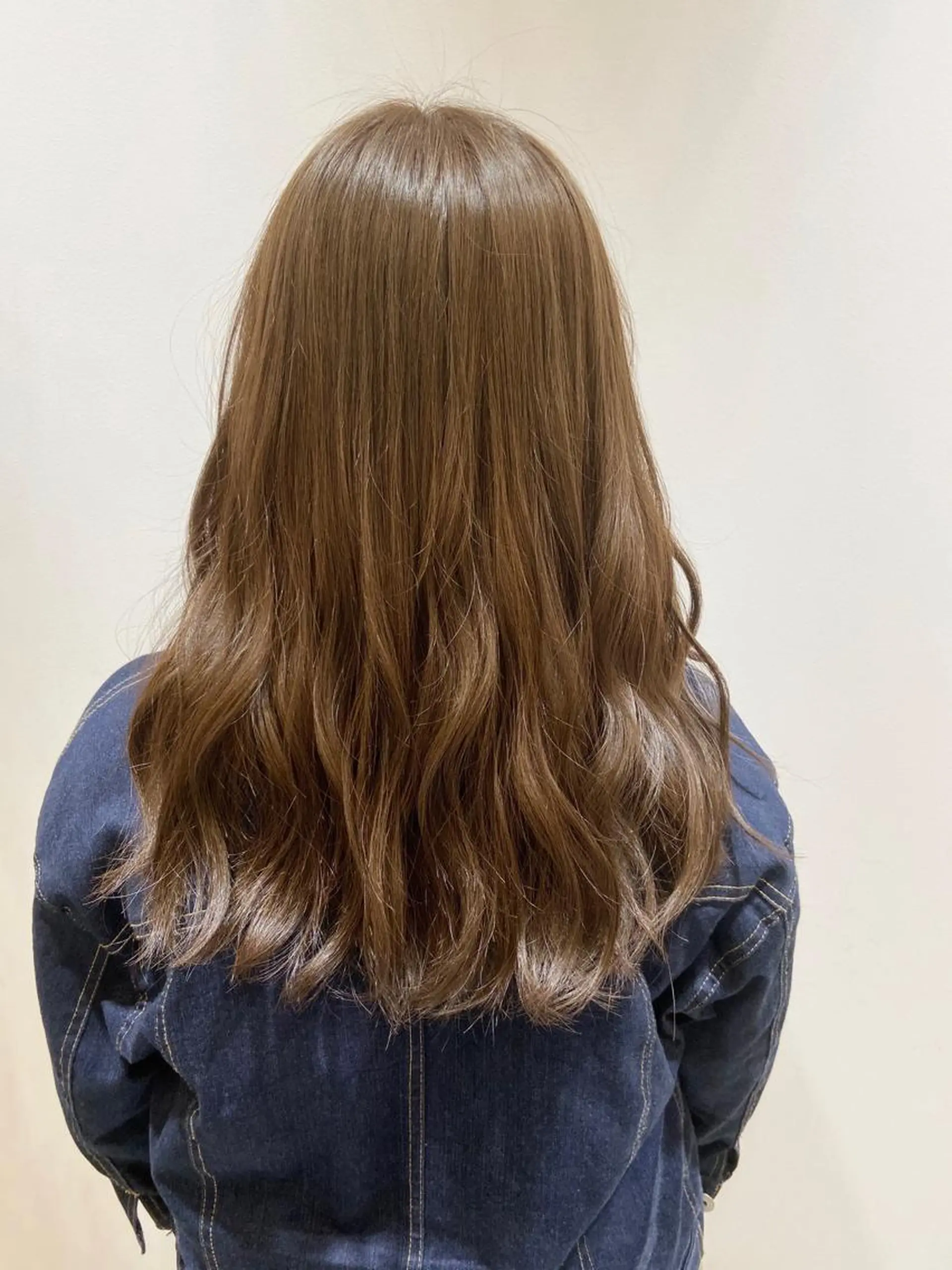 セミロング カラー 🐺ウルフ/レイヤー 似合わせ‎🤍沙羅のヘアスタイル